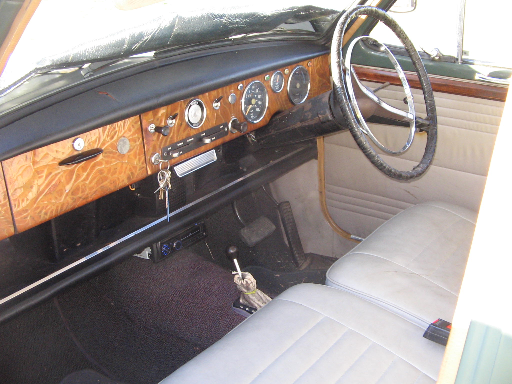 1967 HILLMAN GAZELLE SEDAN