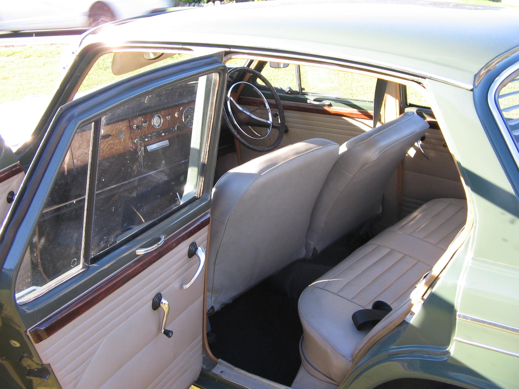 1967 HILLMAN GAZELLE SEDAN