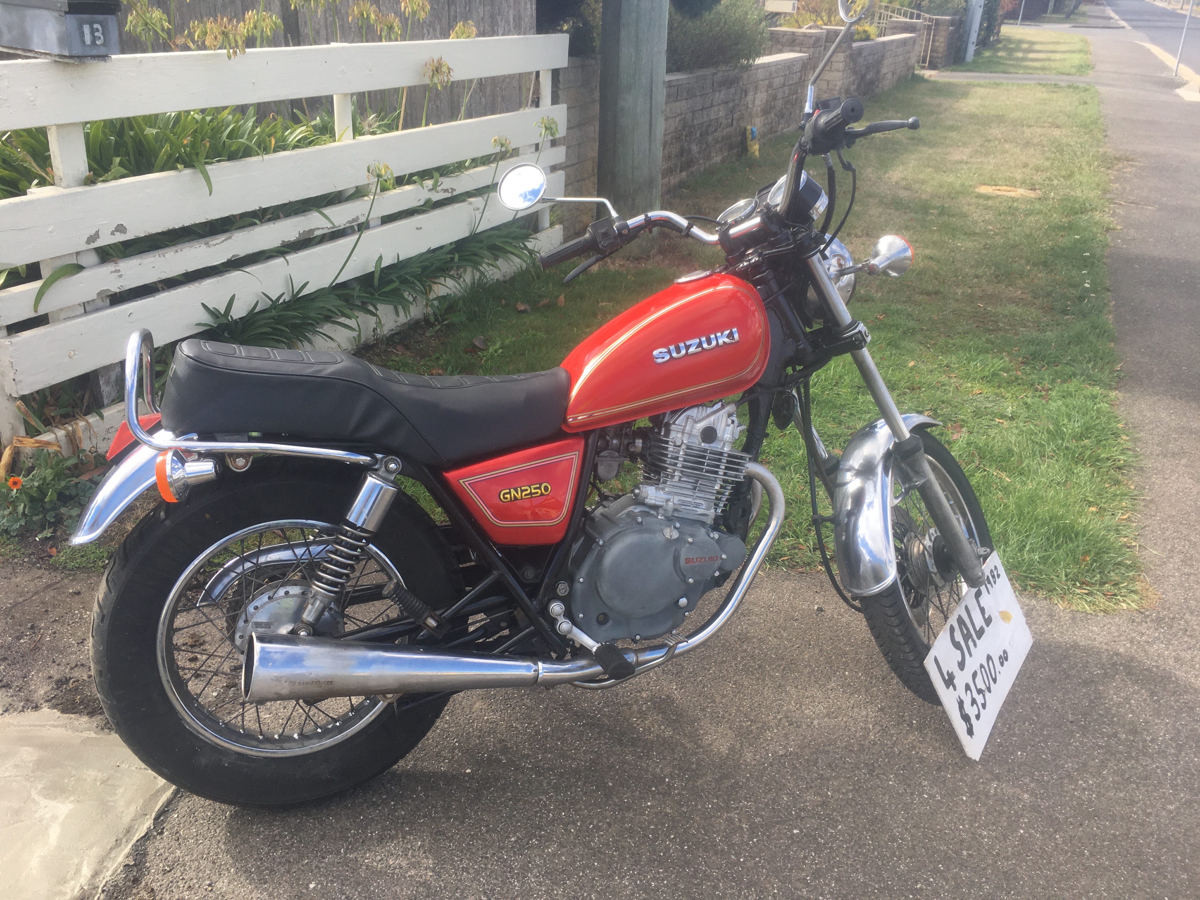1993 SUZUKI GN250 ROAD
