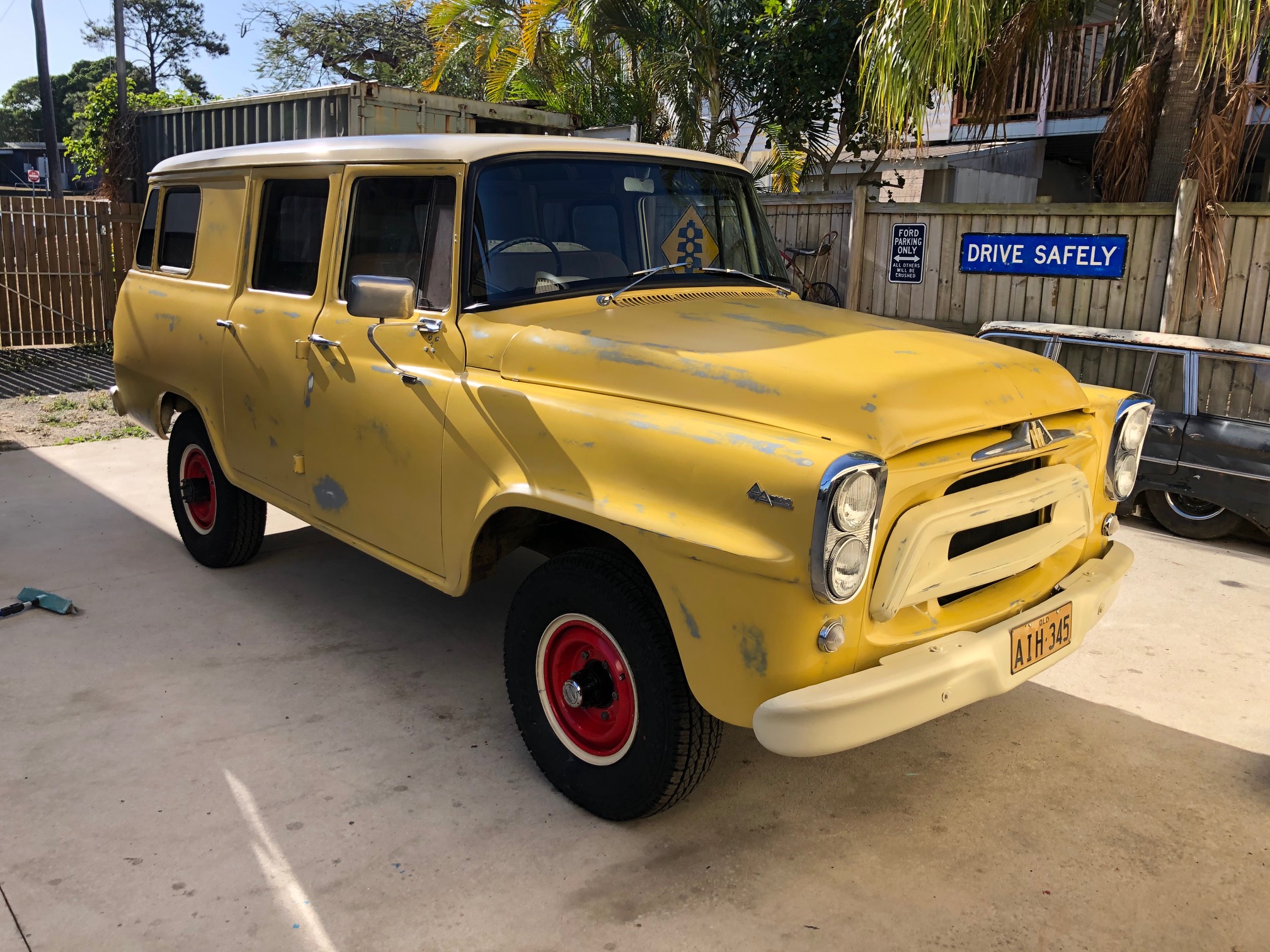 1959 INTERNATIONAL HARVESTER AA-120 VAN