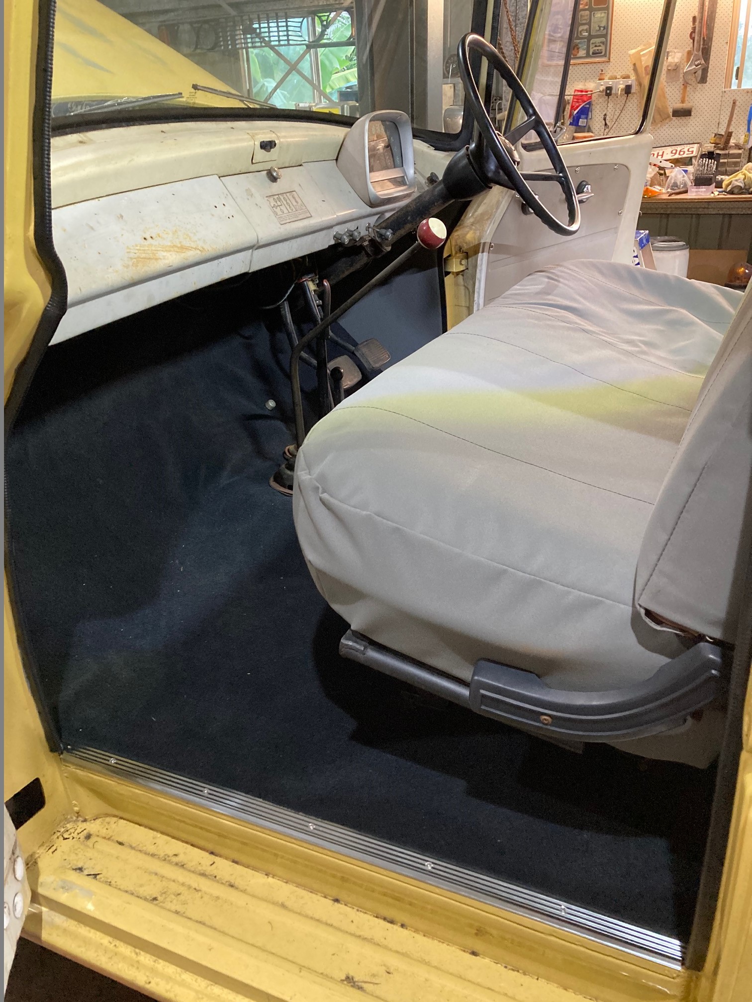 1959 INTERNATIONAL HARVESTER AA-120 VAN
