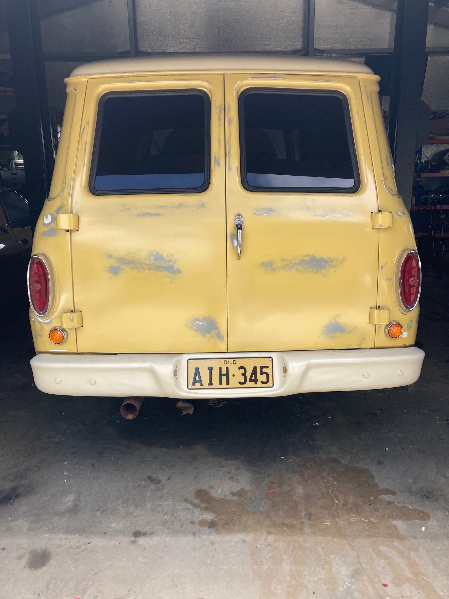 1959 INTERNATIONAL HARVESTER AA-120 VAN