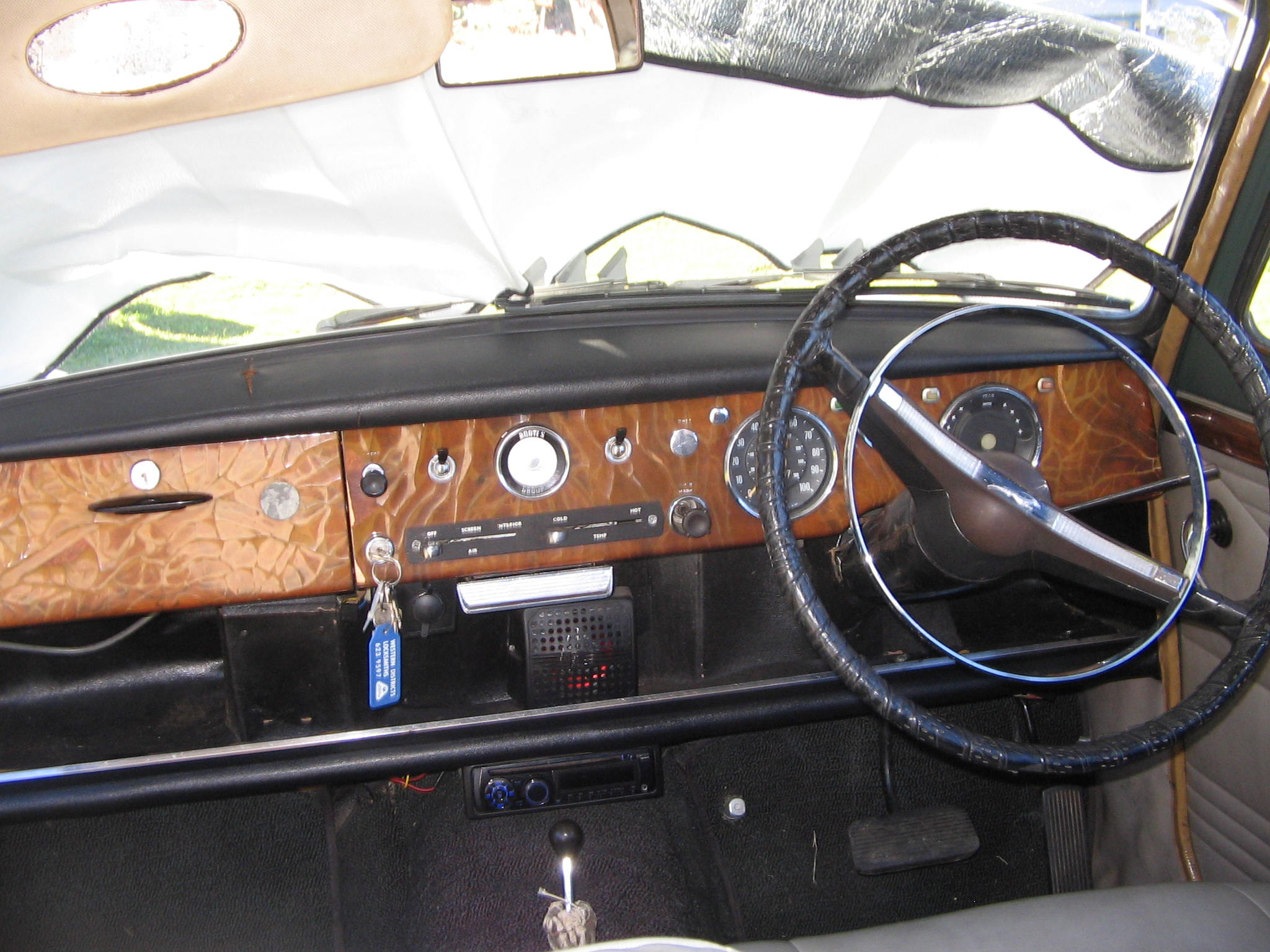 1967 HILLMAN GAZELLE SEDAN