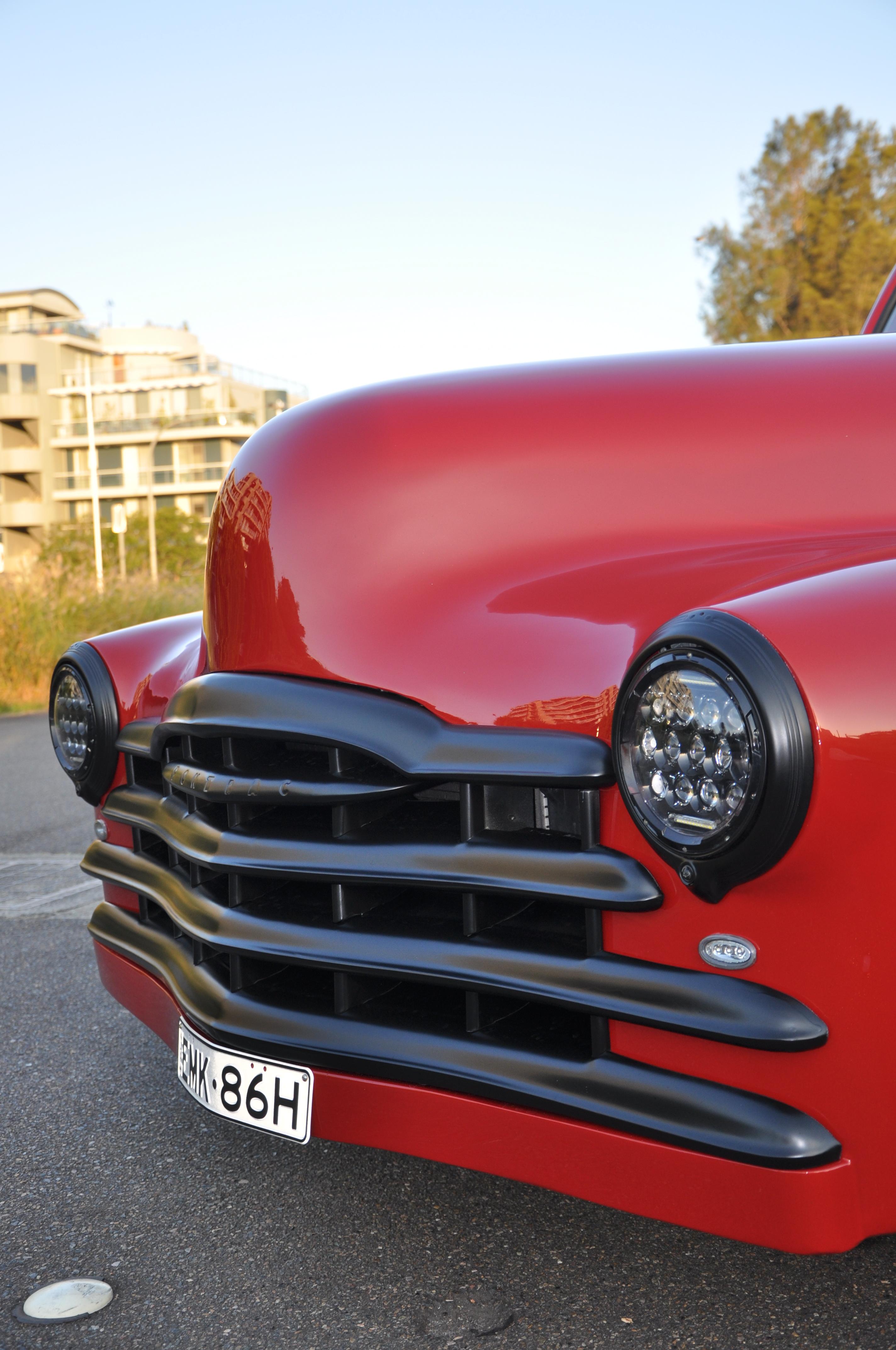 1948 PONTIAC SILVER STREAK SEDAN