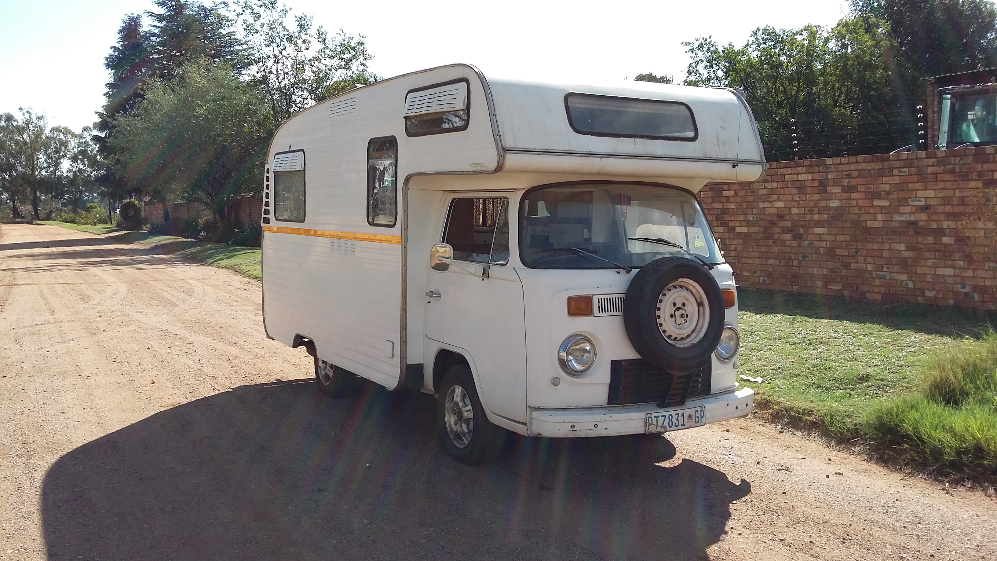 1977 VOLKSWAGEN KOMBI AUTOVILLA CAMPER