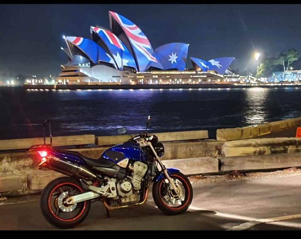 2002 HONDA CB900F HORNET ROAD