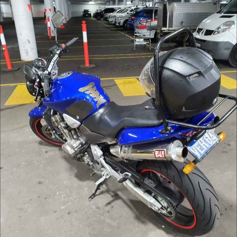 2002 HONDA CB900F HORNET ROAD