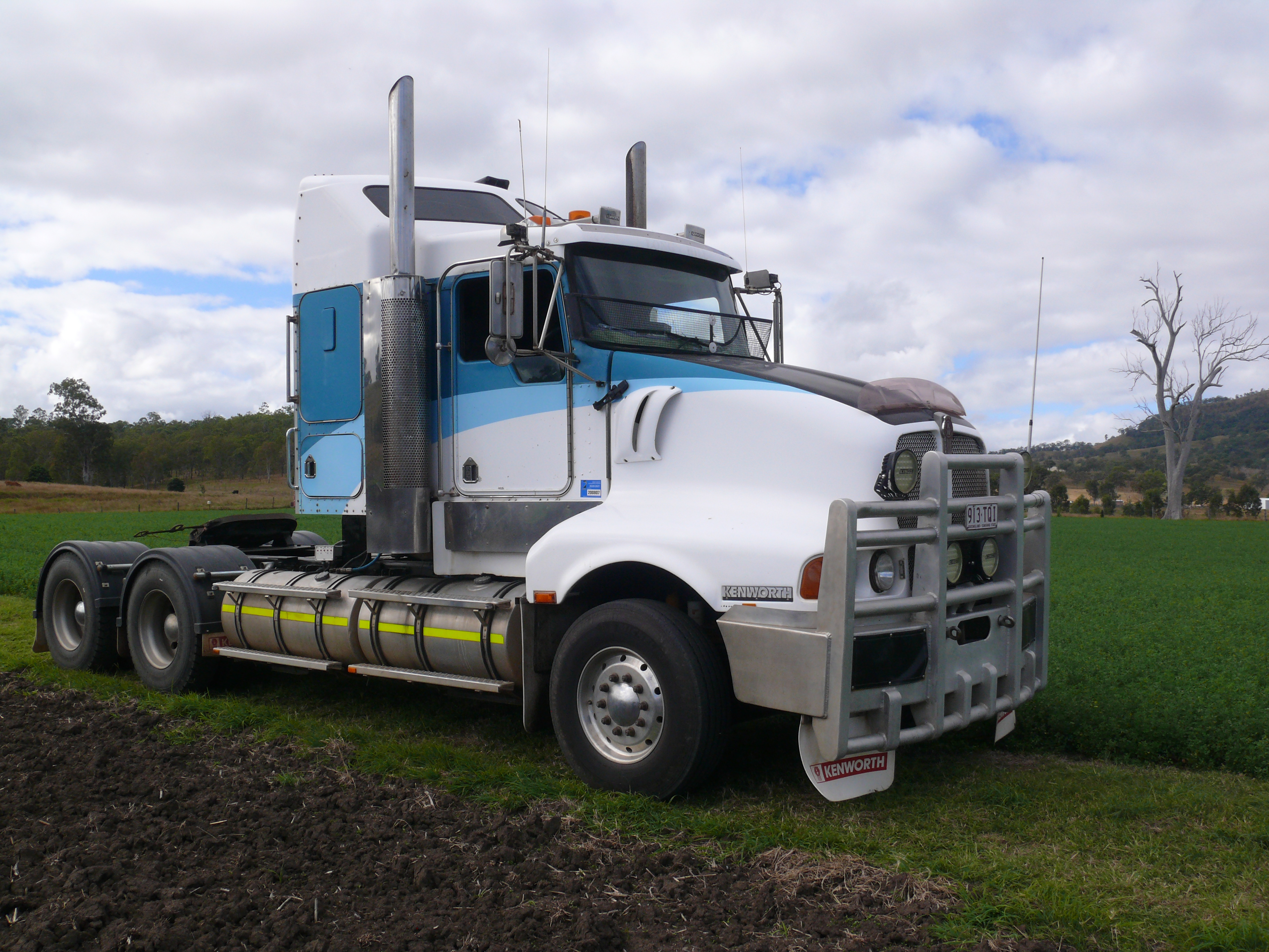 2005 KENWORTH T604 PRIME MOVER