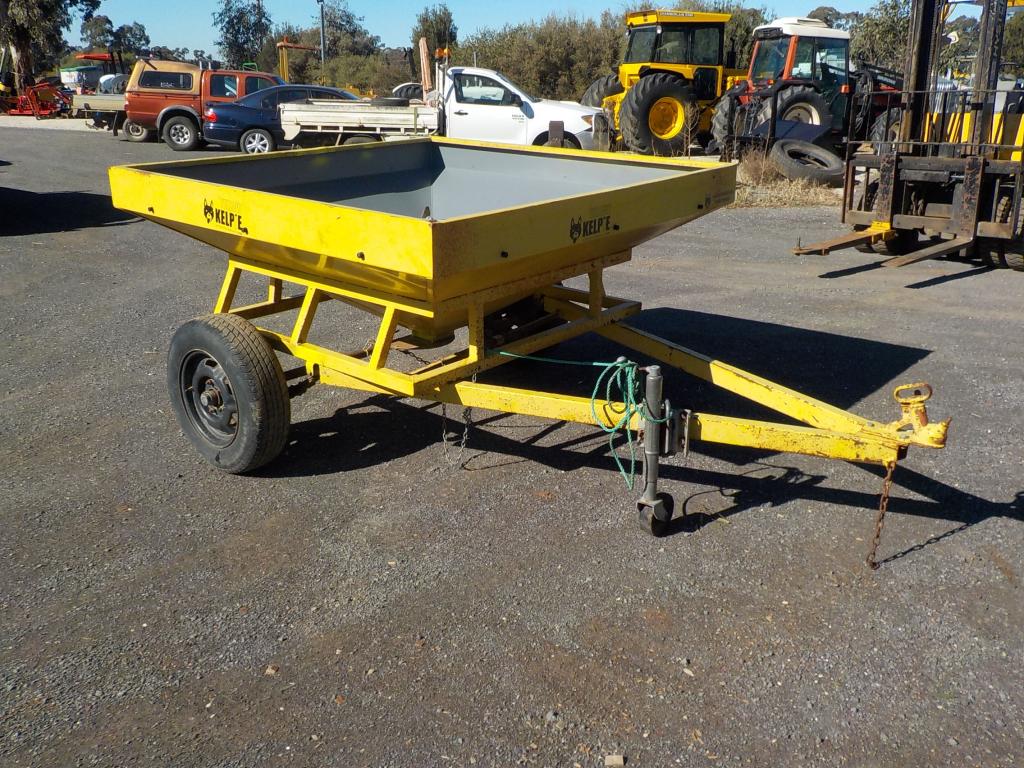 Yellow Kelpie Oat Feeder