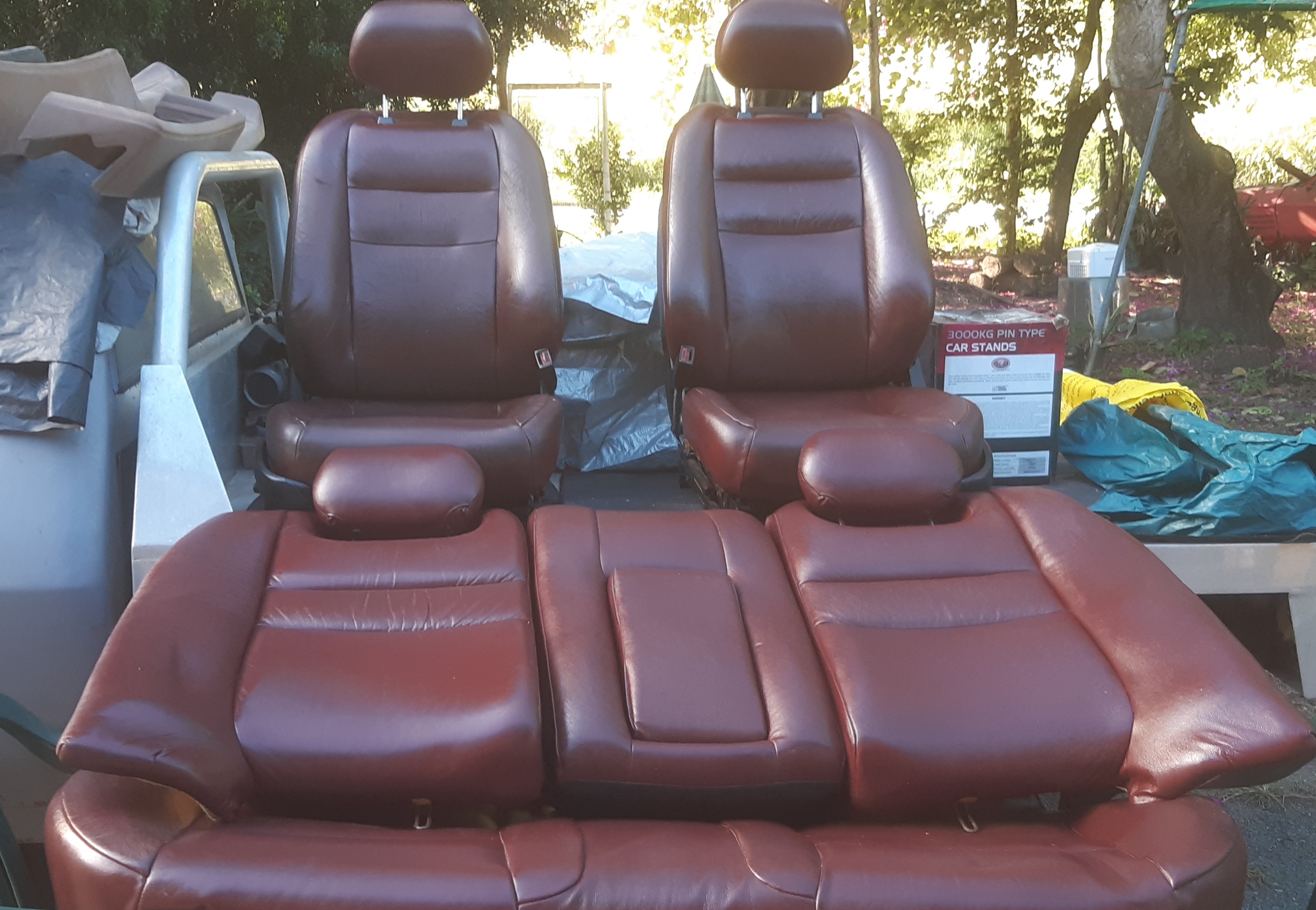 COMMODORE VX/VY RED LEATHER SEATS