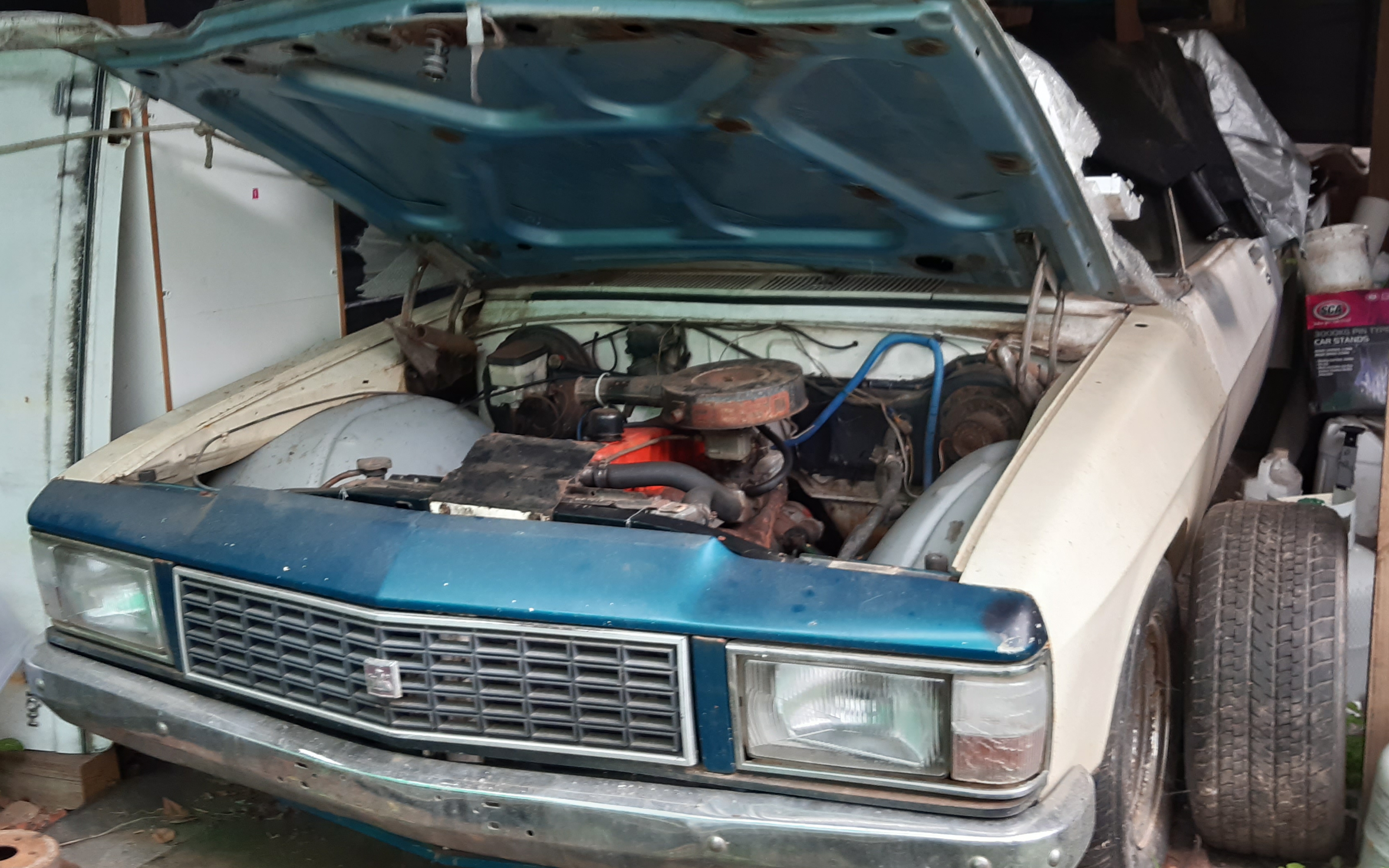  HOLDEN1 TONNER WITH HJ FRONT