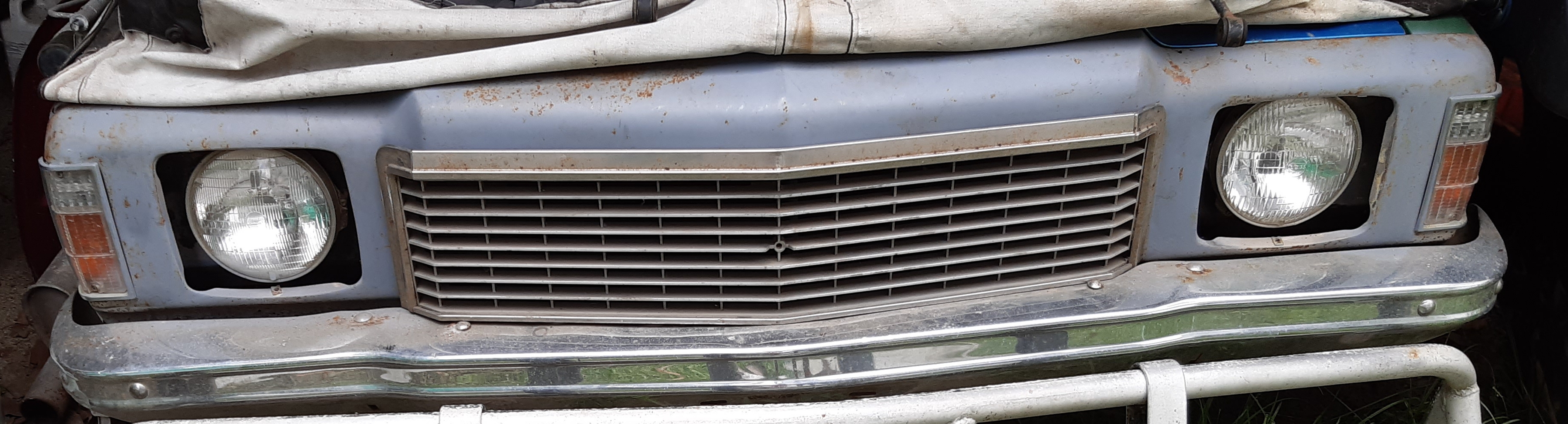 HOLDEN1 TONNER WITH HJ FRONT