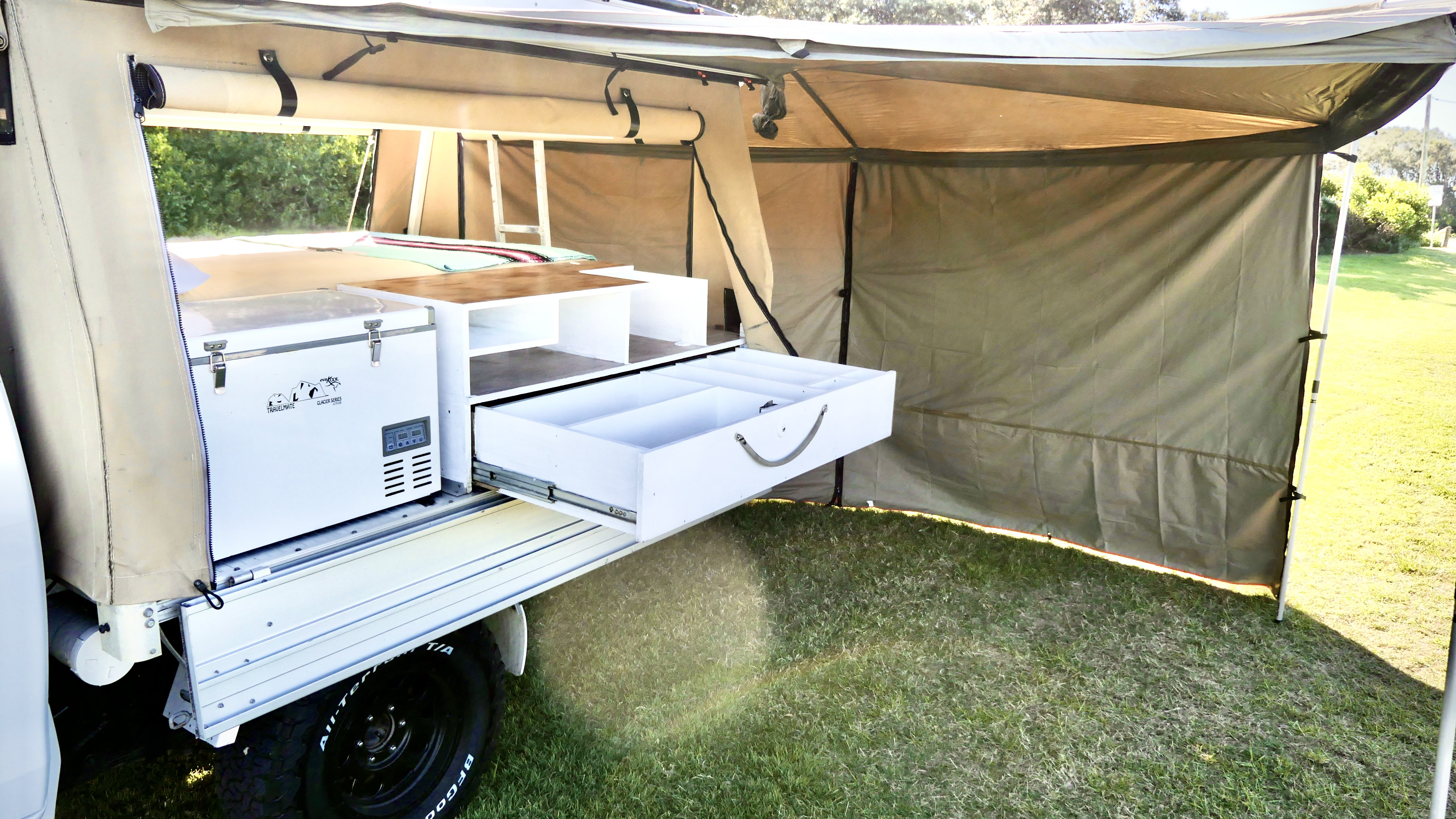 2015 ISUZU D-MAX SX 4X4 DUAL CAB CAMPER