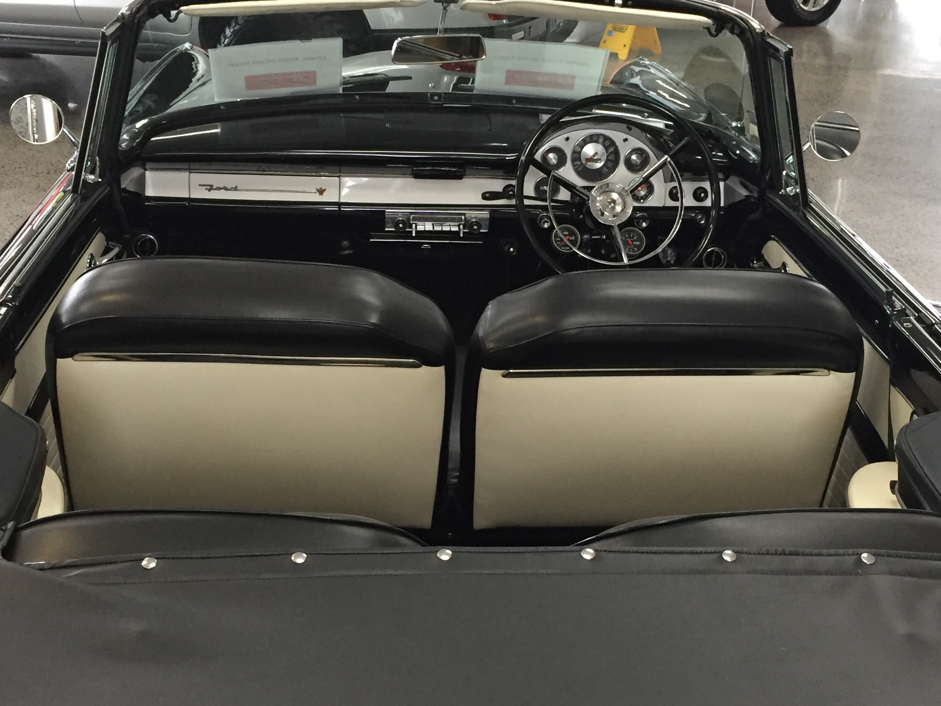1956 FORD FAIRLANE SUNLINER CONVERTIBLE