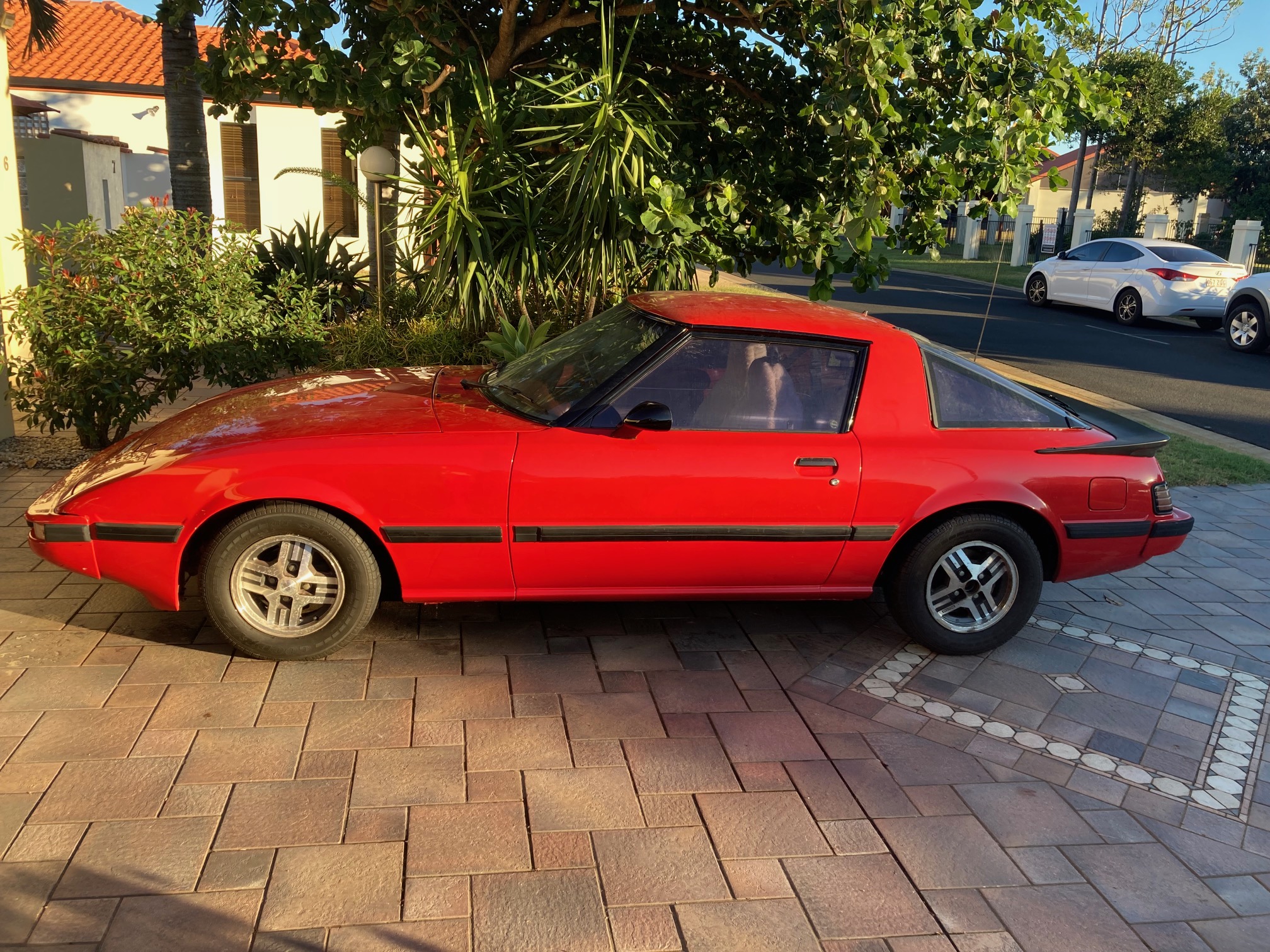 1983 MAZDA RX7 SUPER DELUXE 5 SP MANUAL 2D COUPE