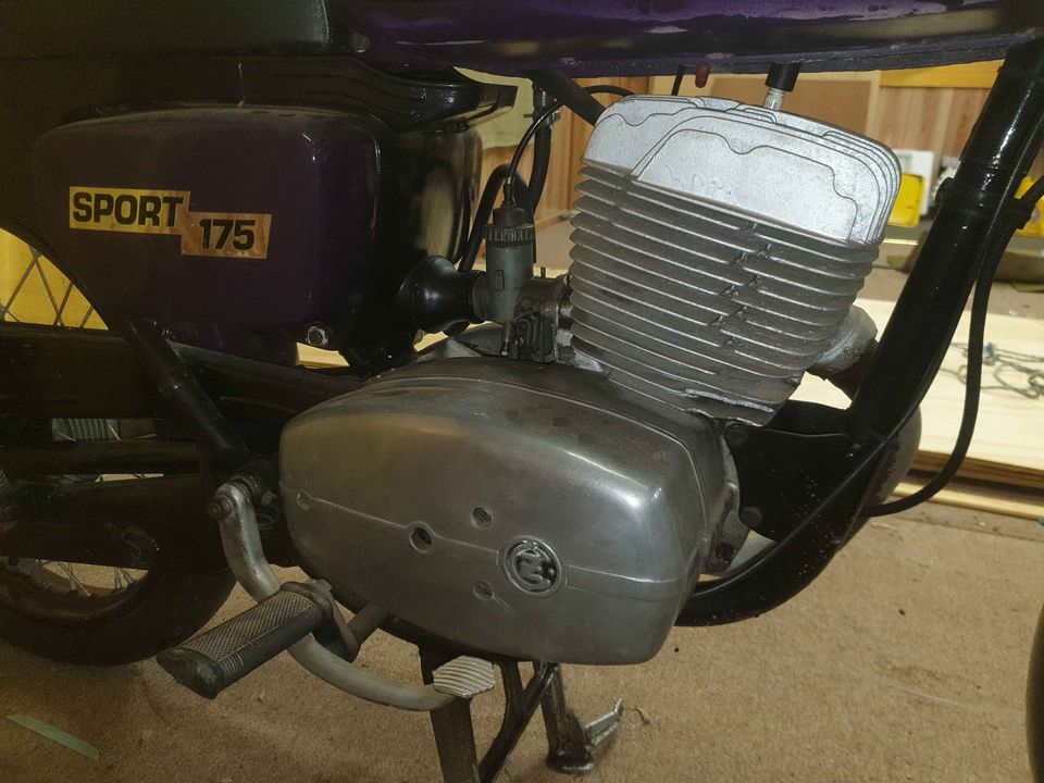 1970 JAWA SPORT 175CC ROAD