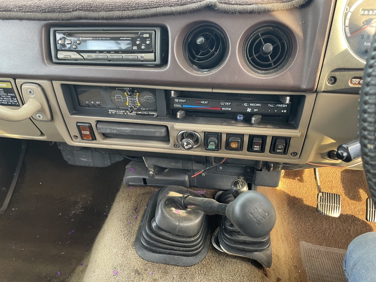 1983 TOYOTA LANDCRUISER SAHARA HJ60 WAGON