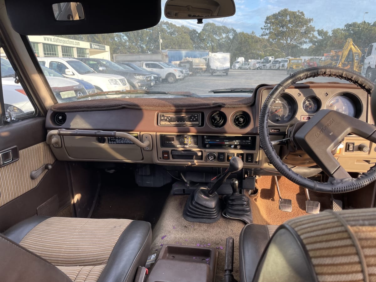 1983 TOYOTA LANDCRUISER SAHARA HJ60 WAGON