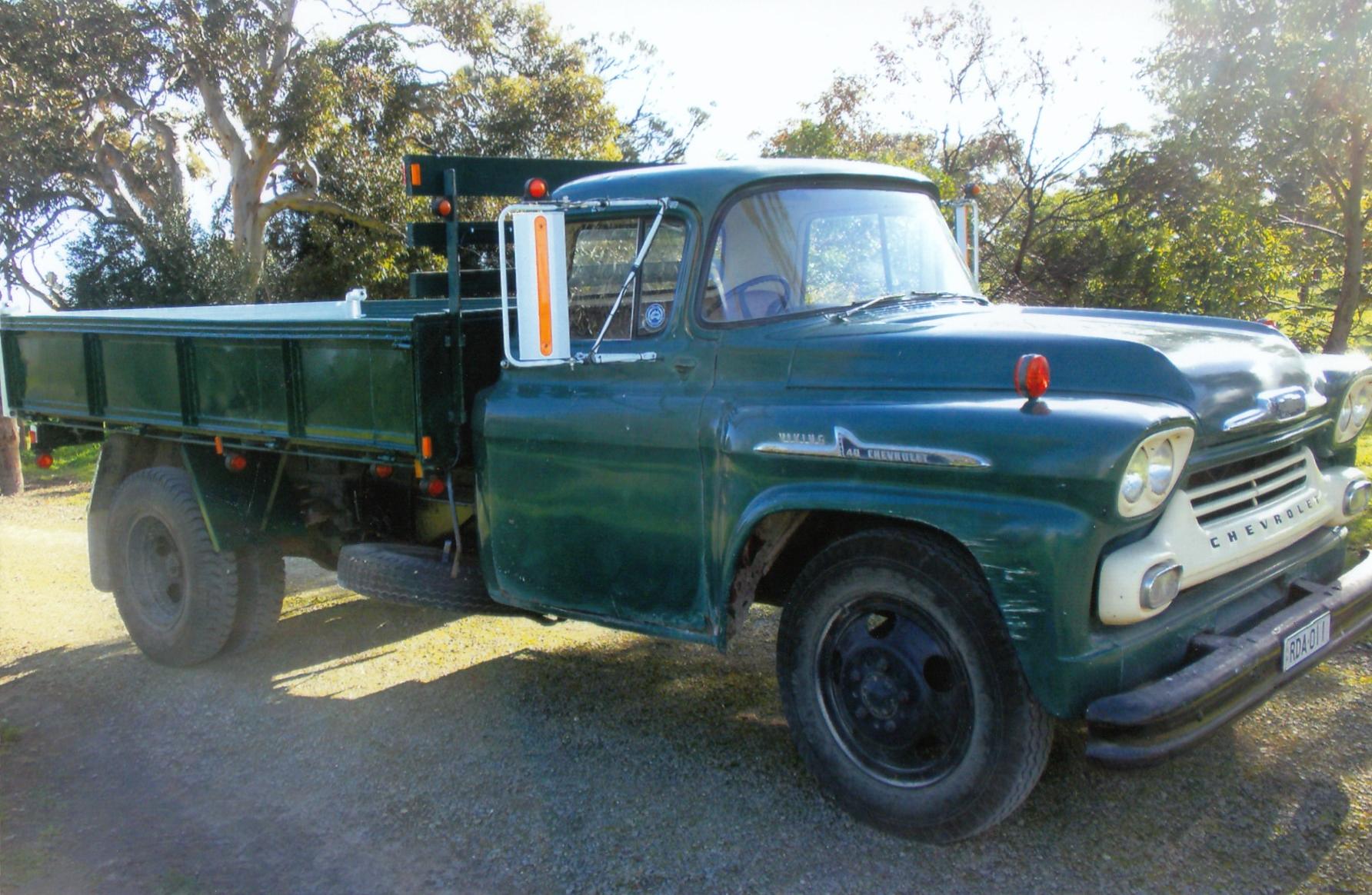 1958 CHEVROLET VIKING SERIES 40 TIPPER