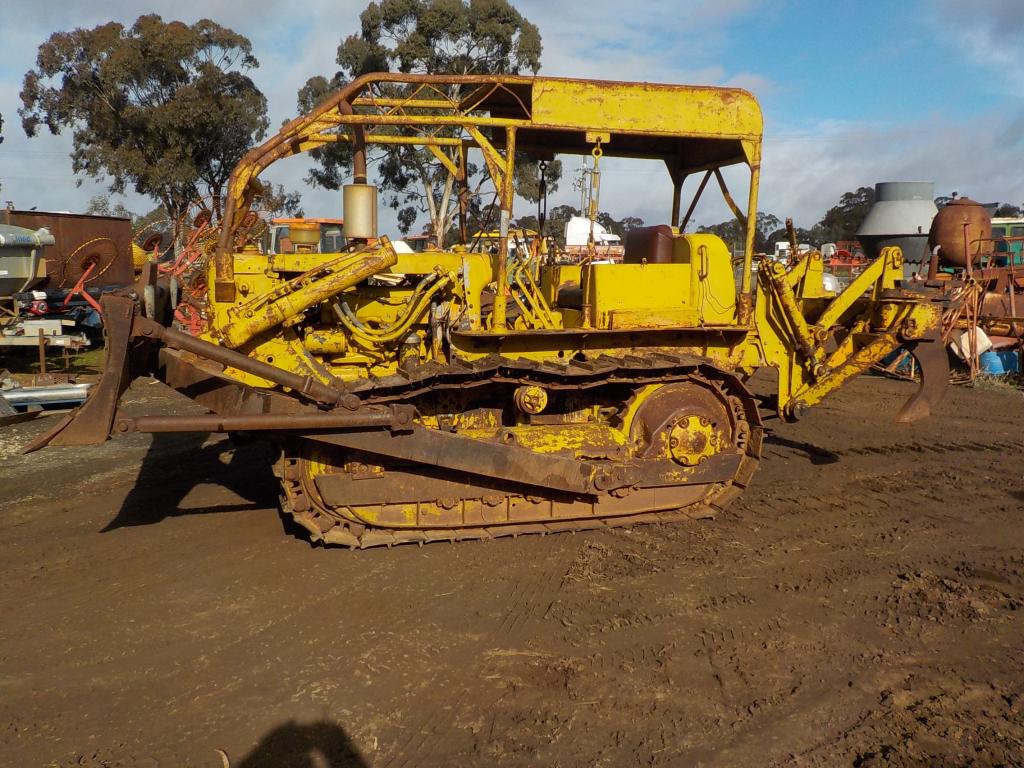 Caterpillar D4D With Rippers