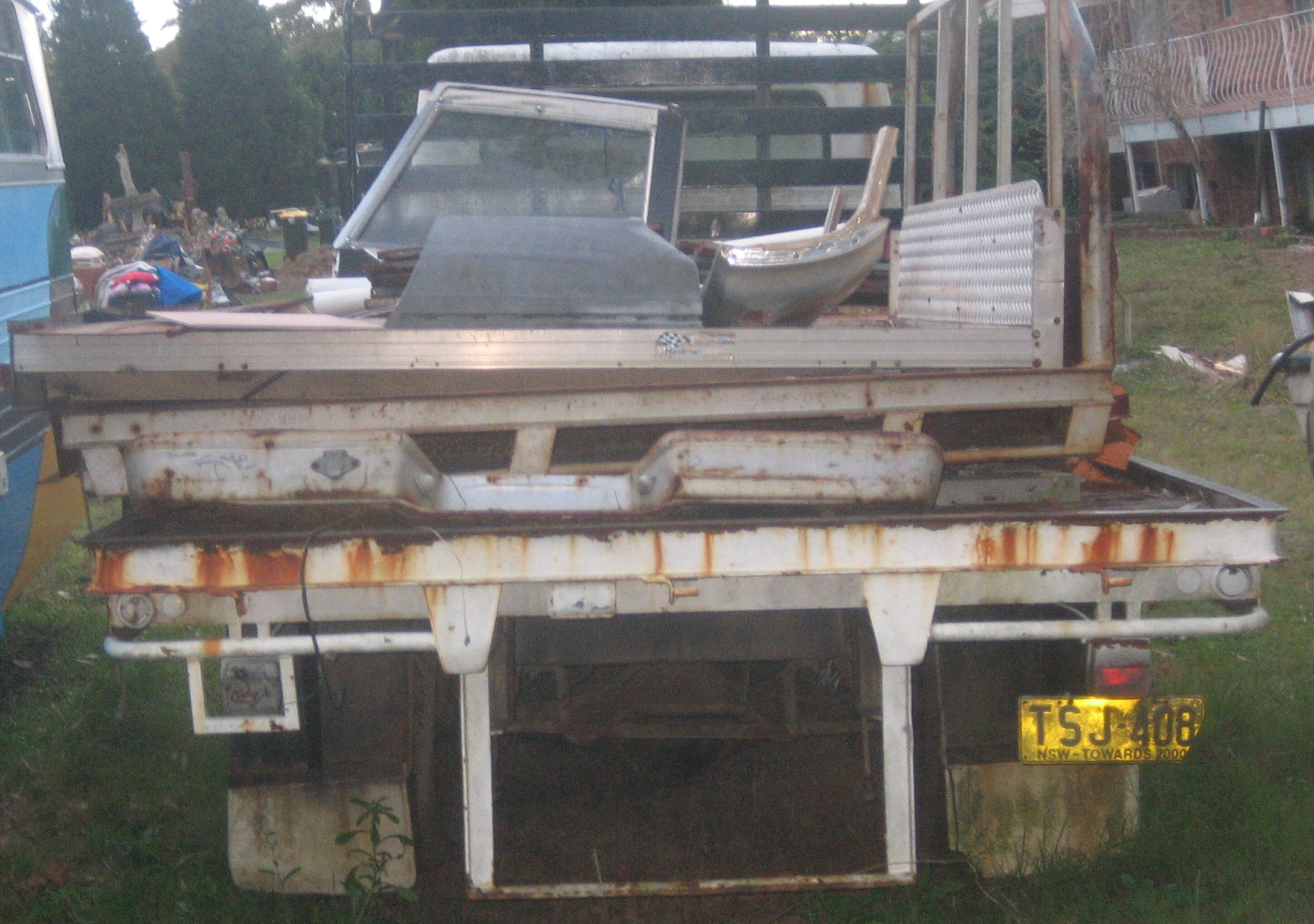 1976 INTERNATIONAL ACCO 510A TRAY
