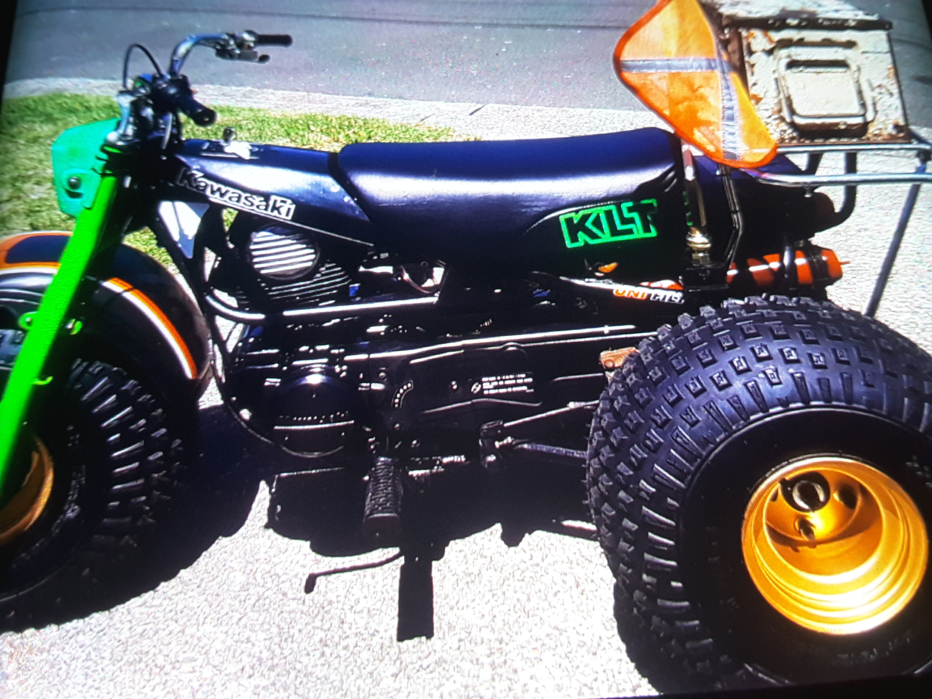 1982 KAWASAKI KLT200 THREE WHEELED MOTORCYCLE 