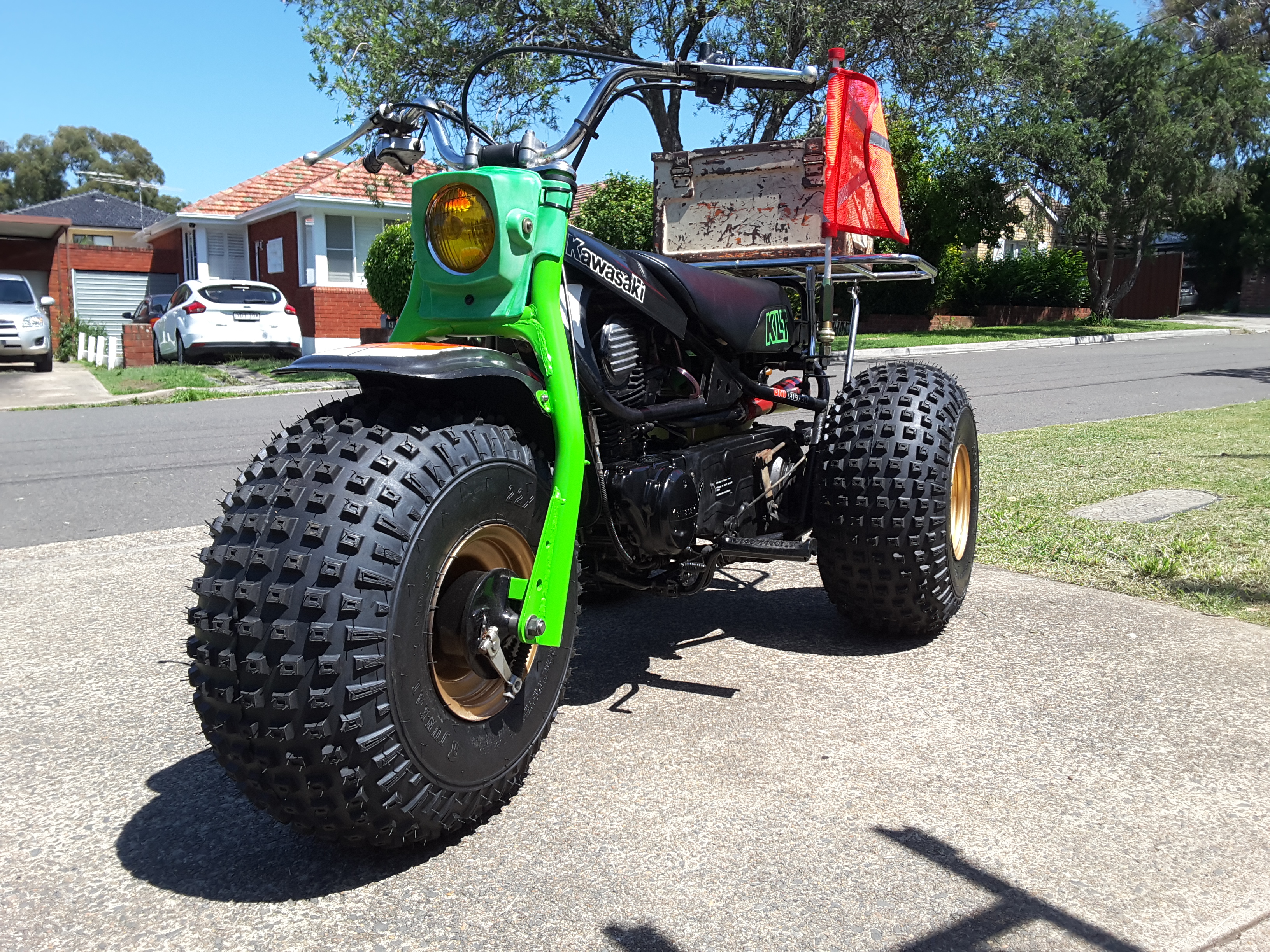 1982 KAWASAKI KLT200 THREE WHEELED MOTORCYCLE 