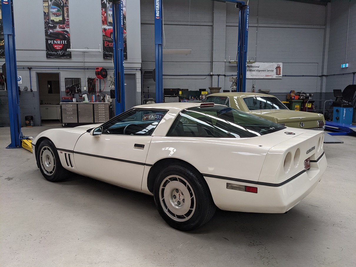 1985 CHEVROLET CORVETTE C4 COUPE