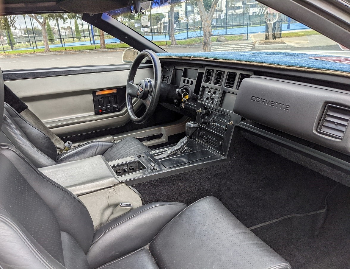 1985 CHEVROLET CORVETTE C4 COUPE