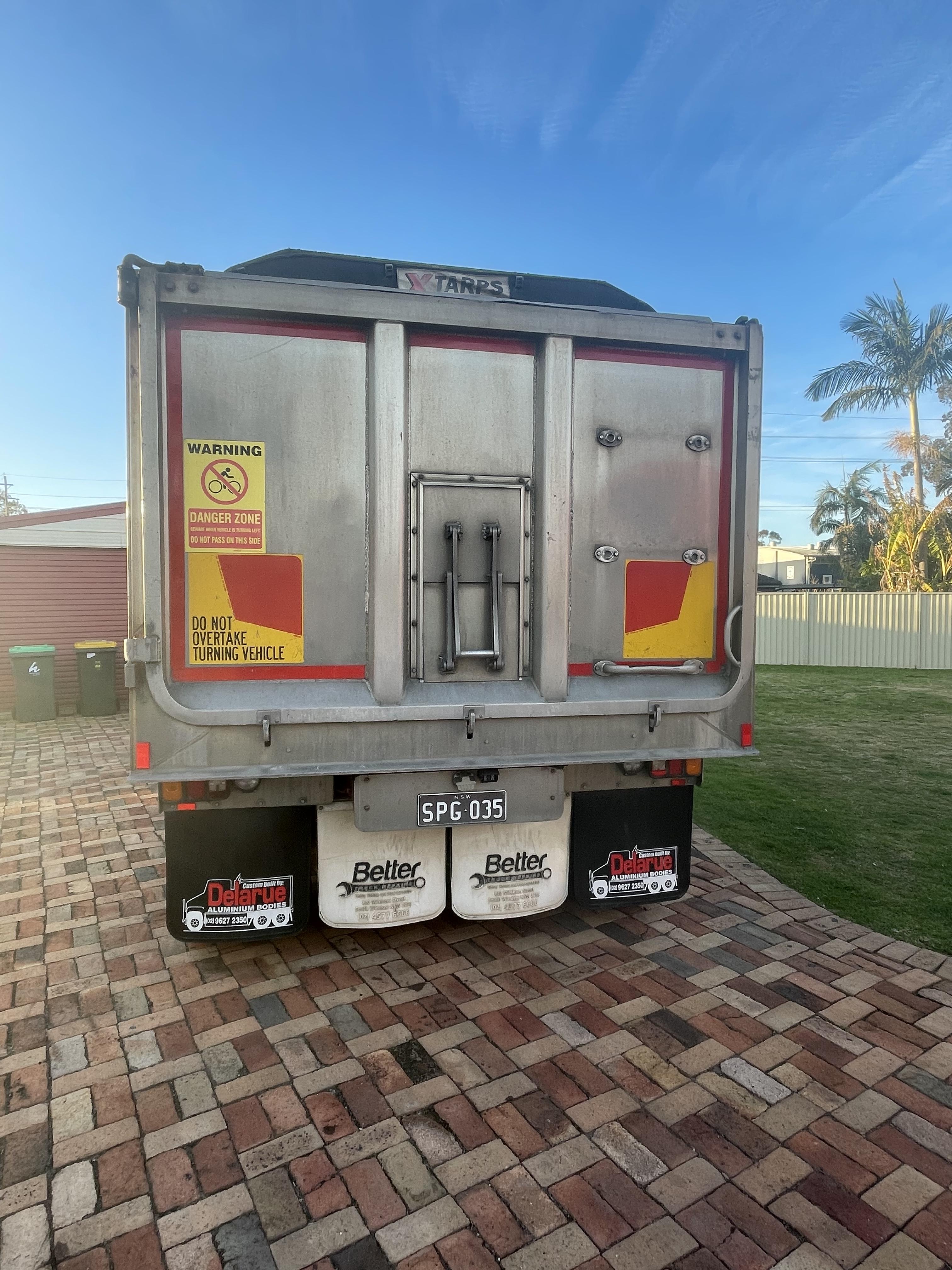 2009 STERLING LT7500 6X4 TIPPER