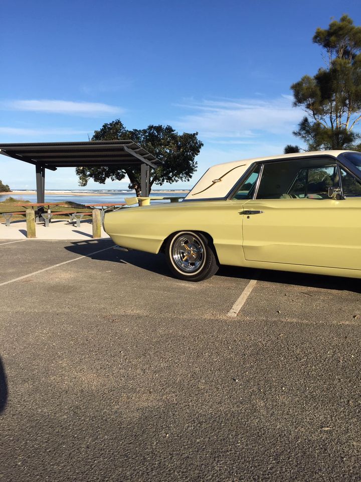 1964 FORD THUNDERBIRD COUPE 