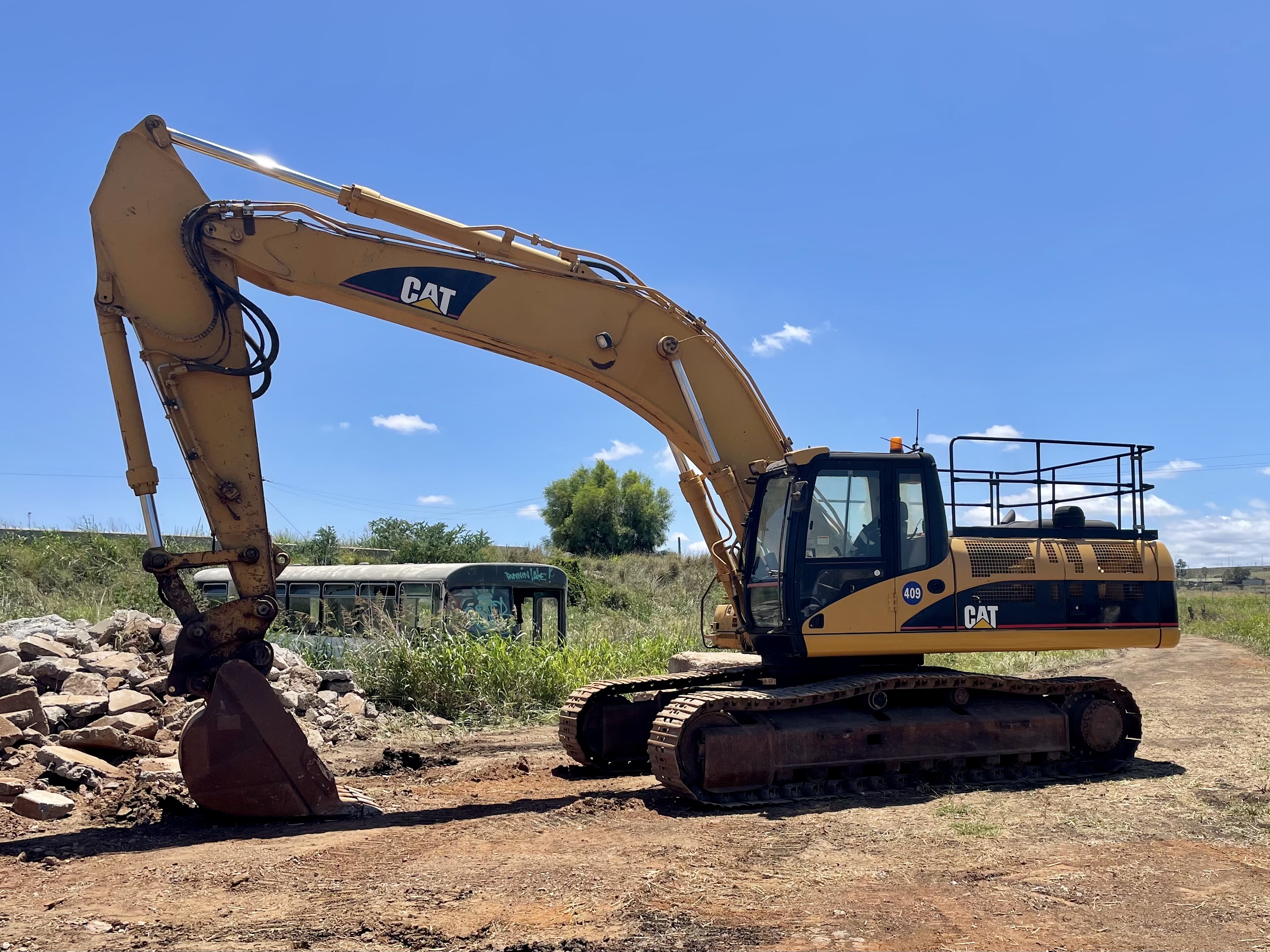 Caterpillar 330 Excavator