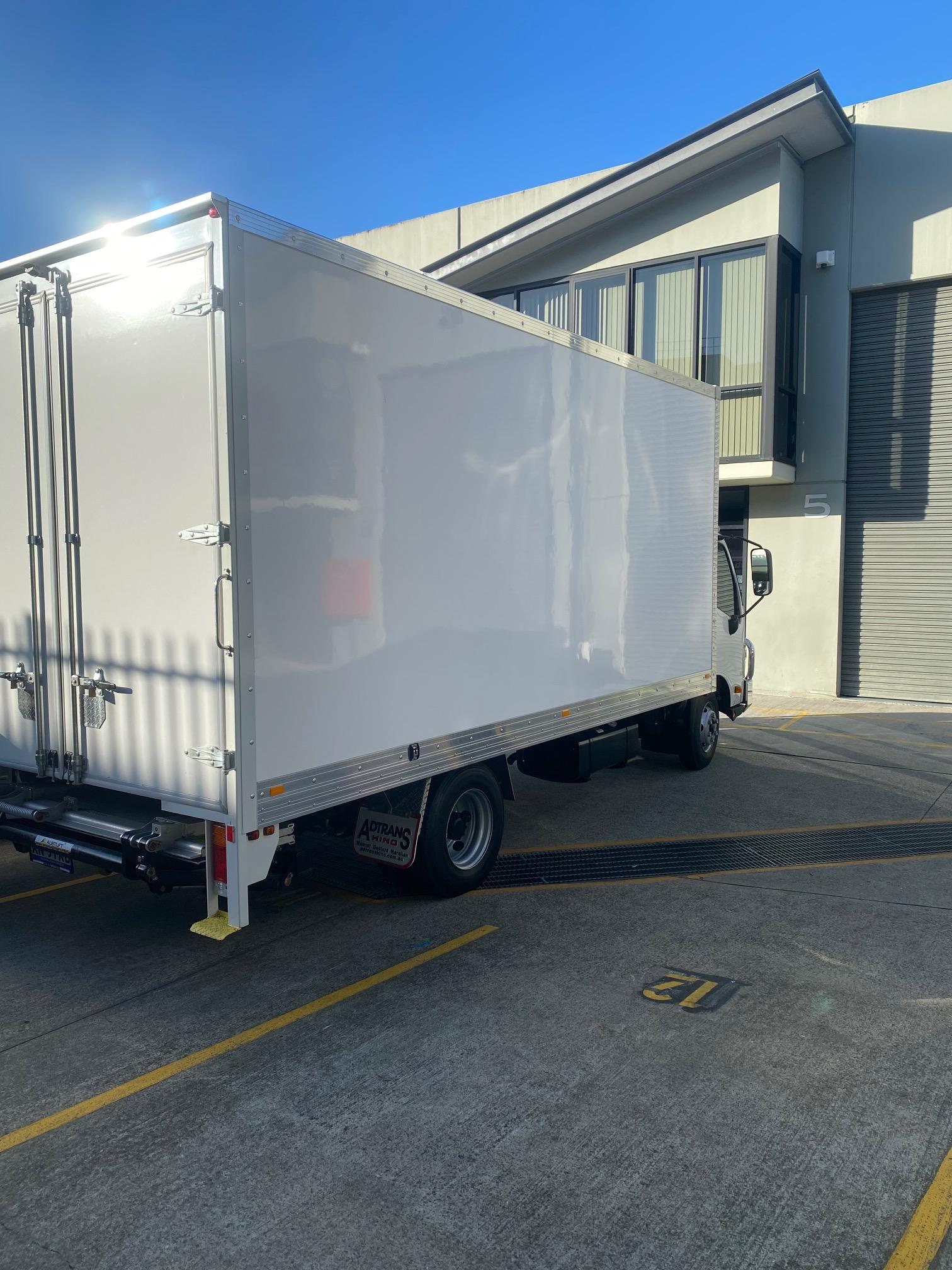 2020 HINO 300 917 PANTECH 