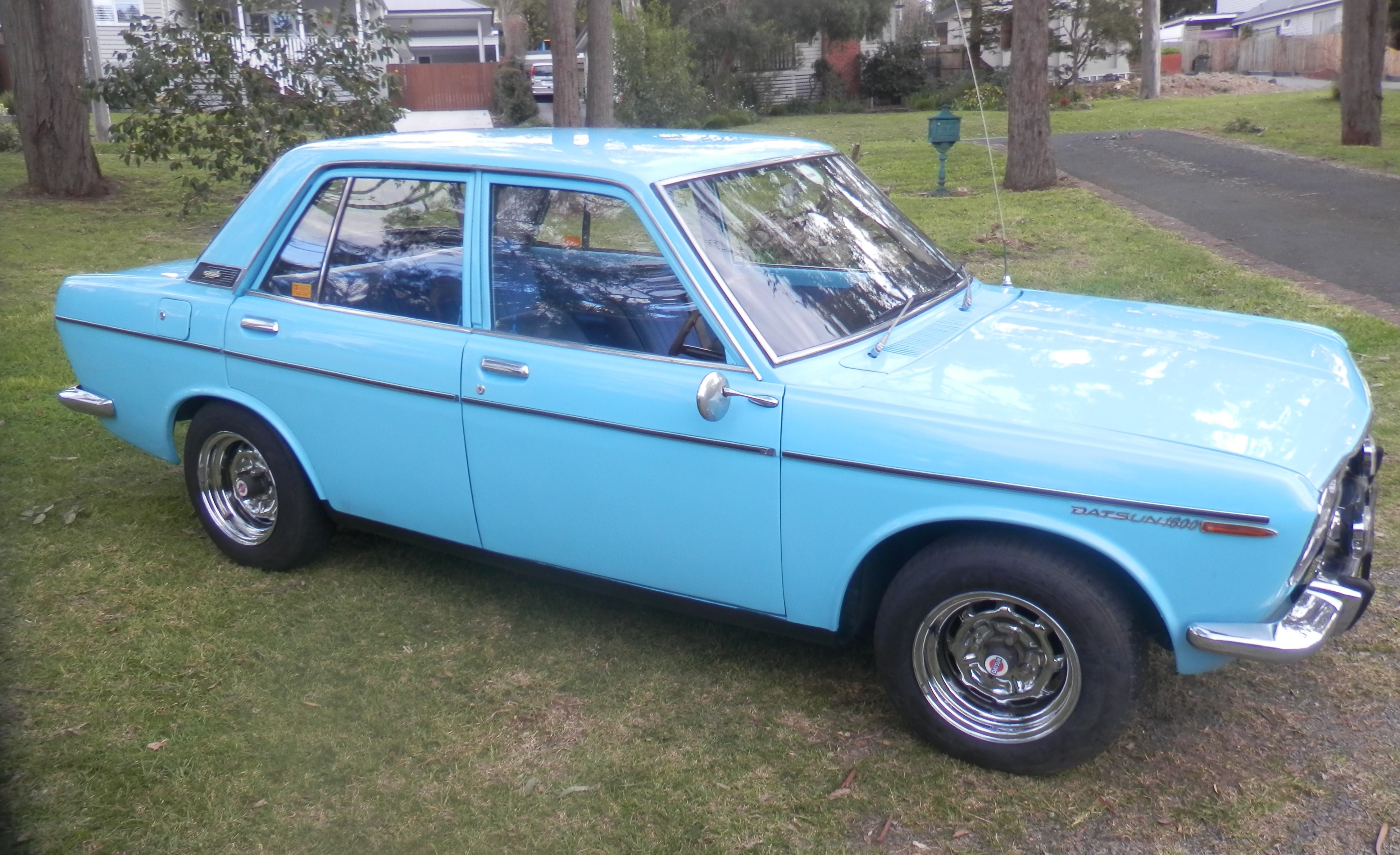 1970 DATSUN 1600 SSS SEDAN