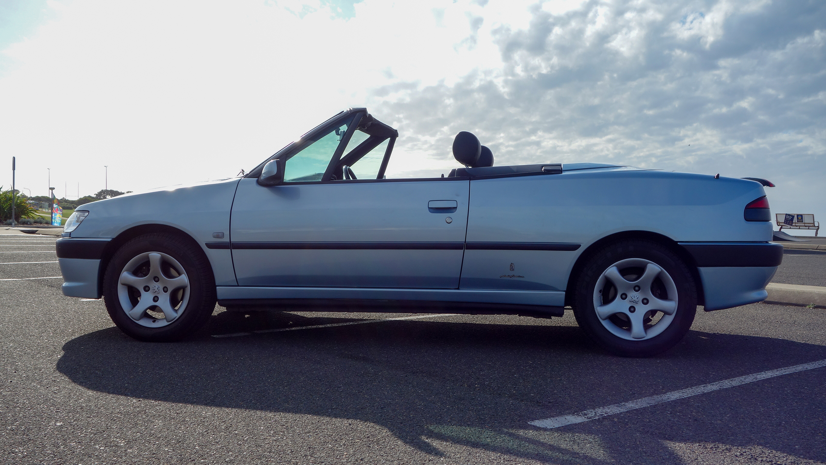 2001 PEUGEOT 306 CONVERTIBLE 