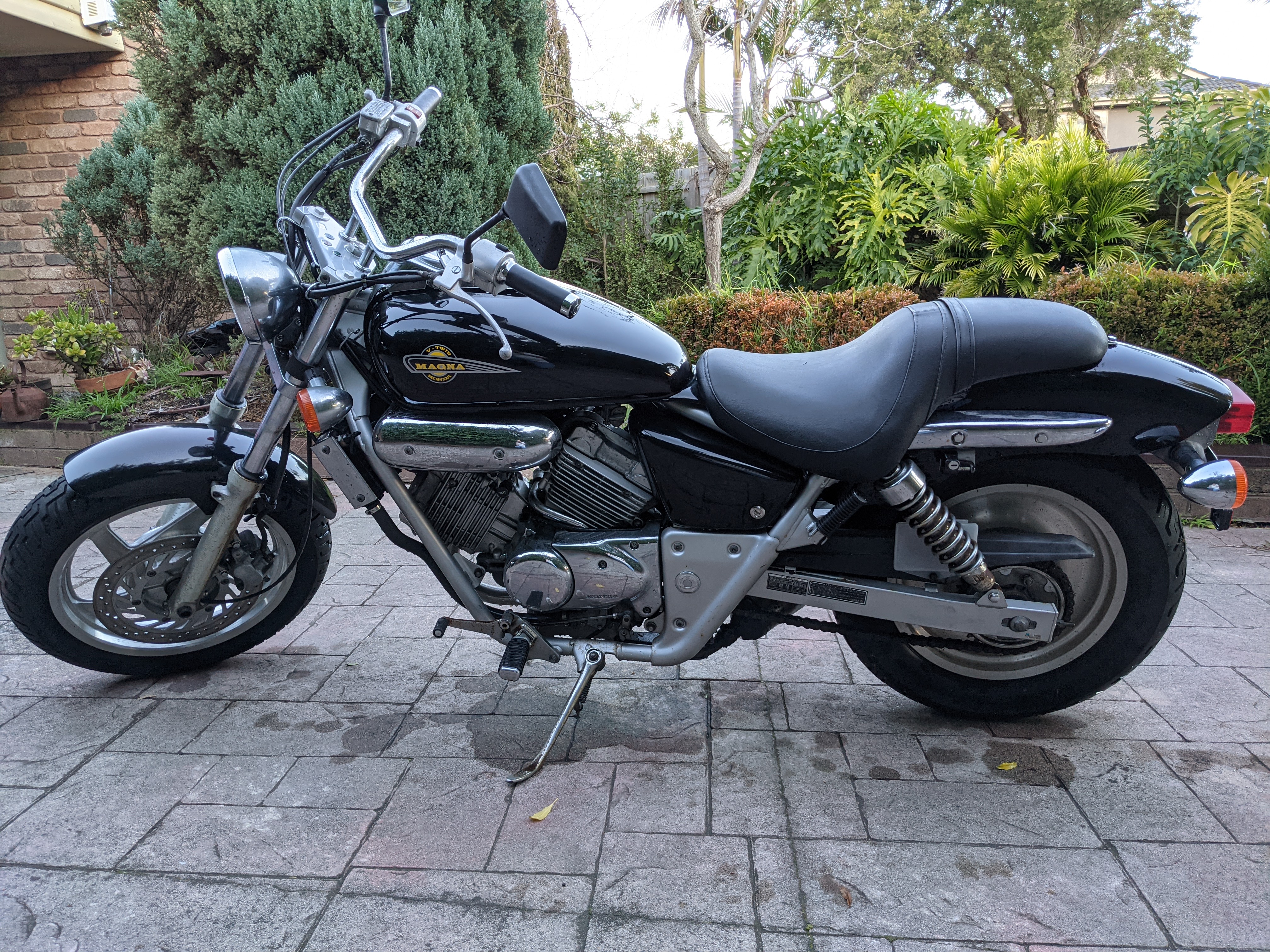 1995 HONDA VT250C (V-TWIN CUSTOM) CRUISER