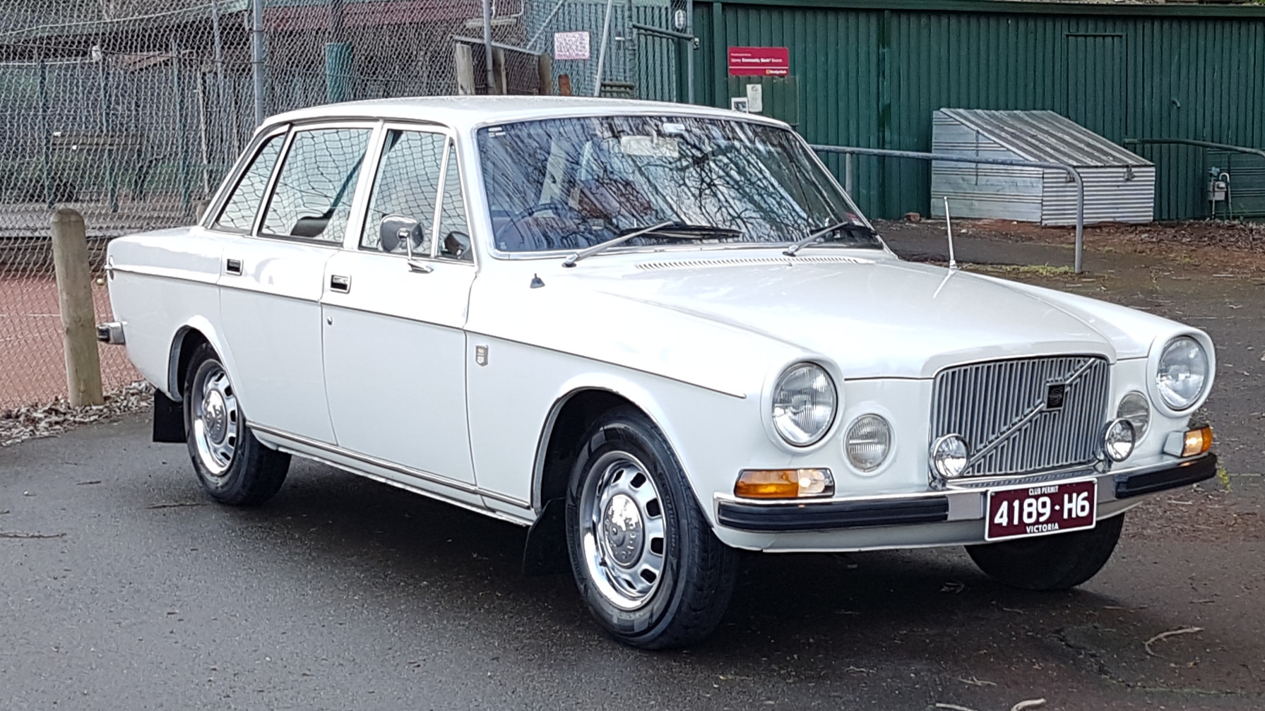 1973 VOLVO 164E 4D SEDAN