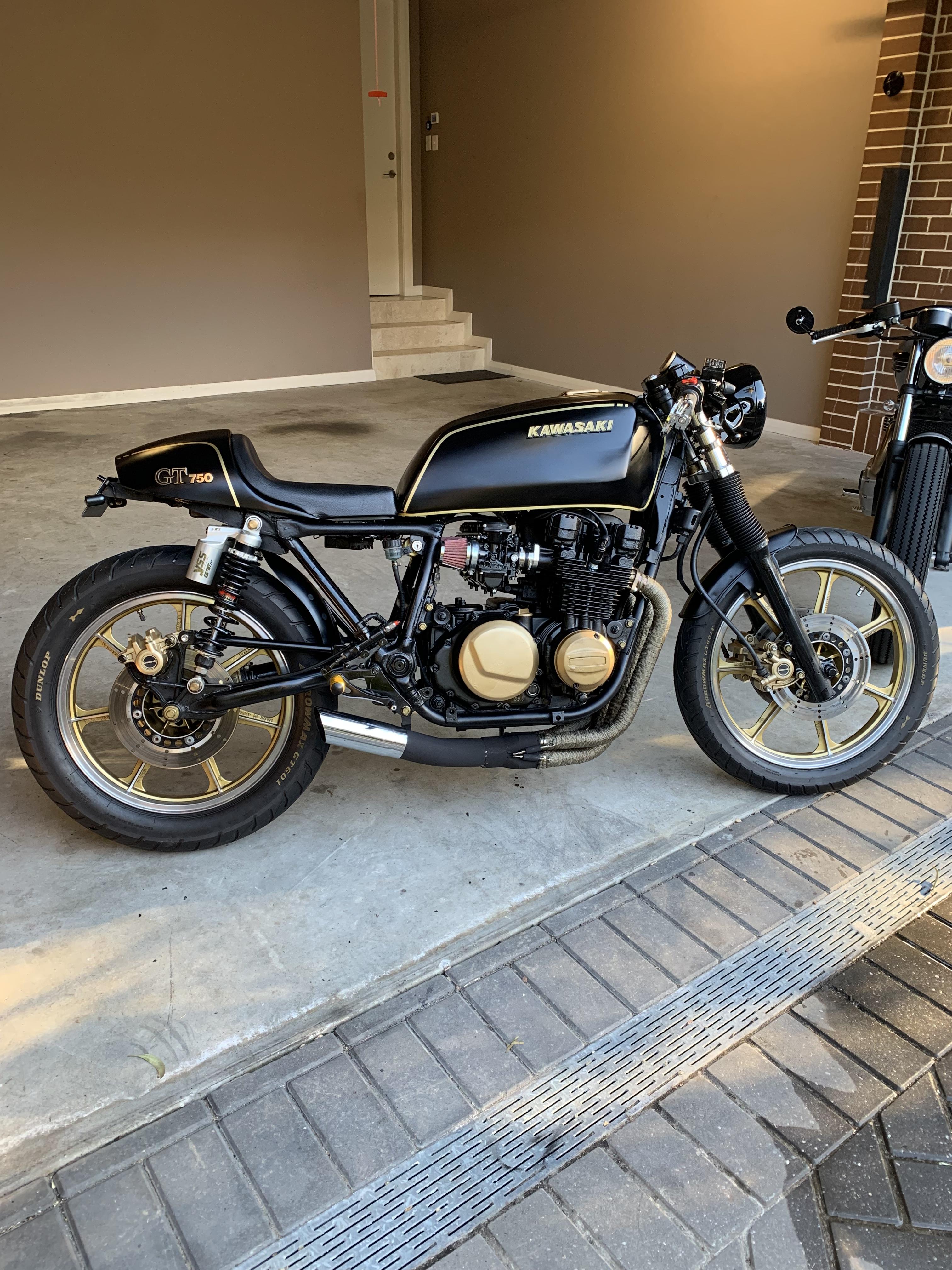 1982 KAWASAKI GT 750 CUSTOM CAFE RACER 
