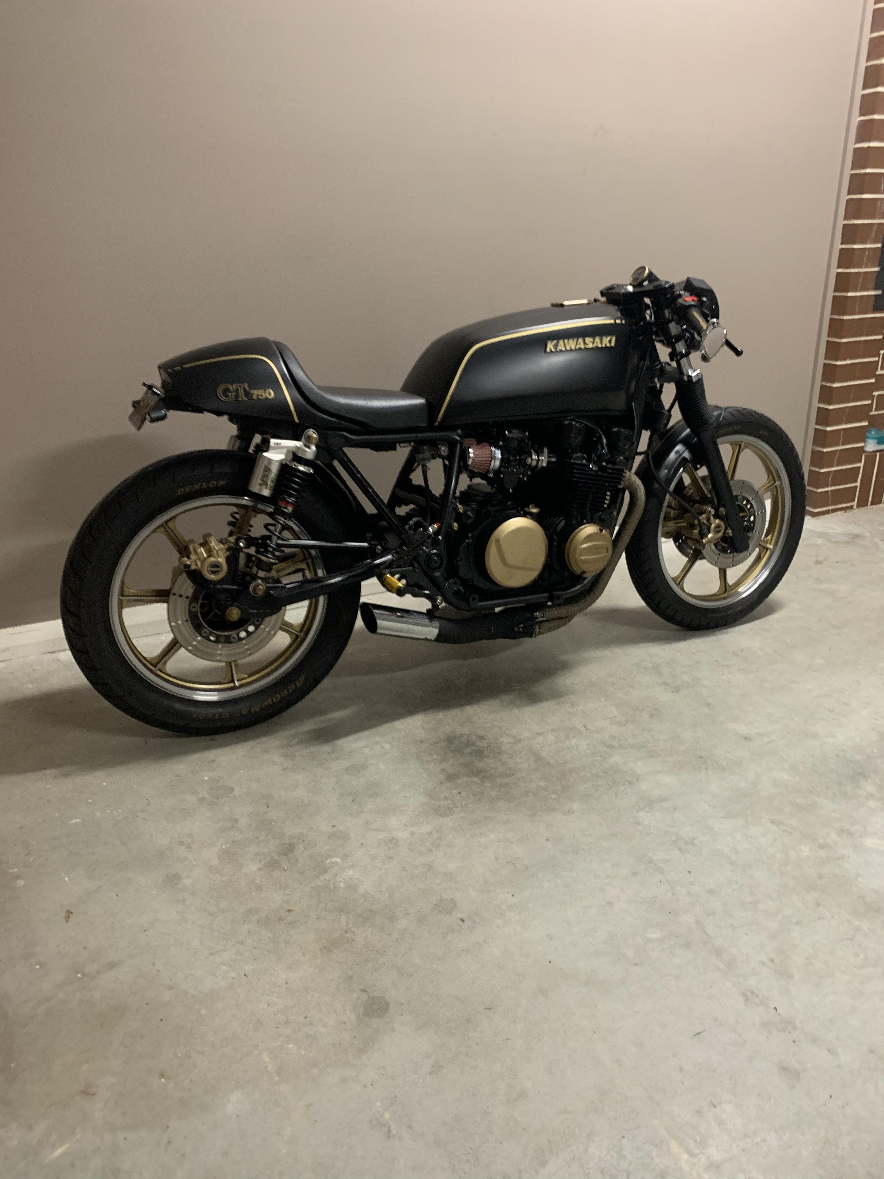 1982 KAWASAKI GT 750 CUSTOM CAFE RACER 