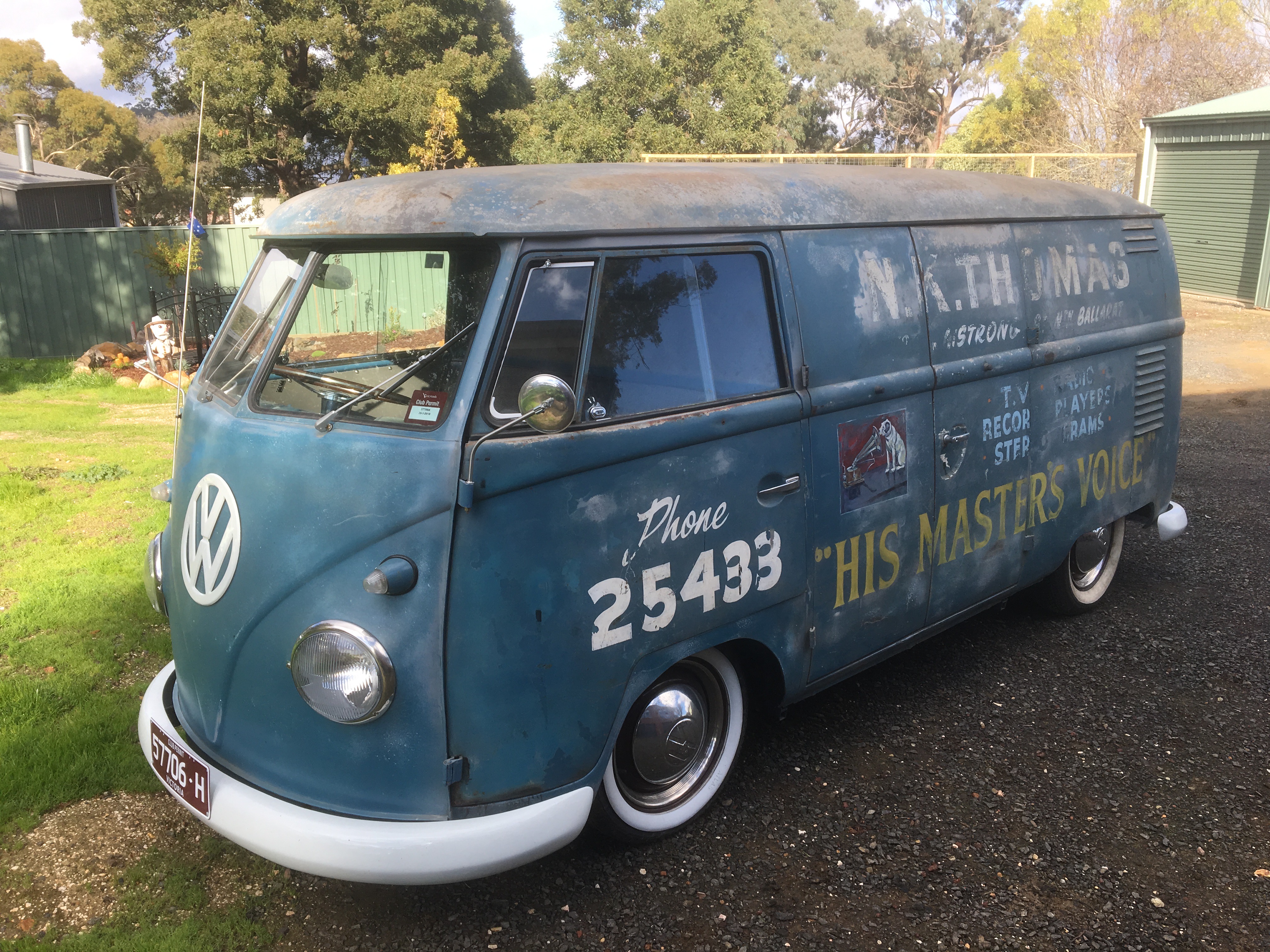 1962 VOLKSWAGEN KOMBI SPLIT WINDOW VAN