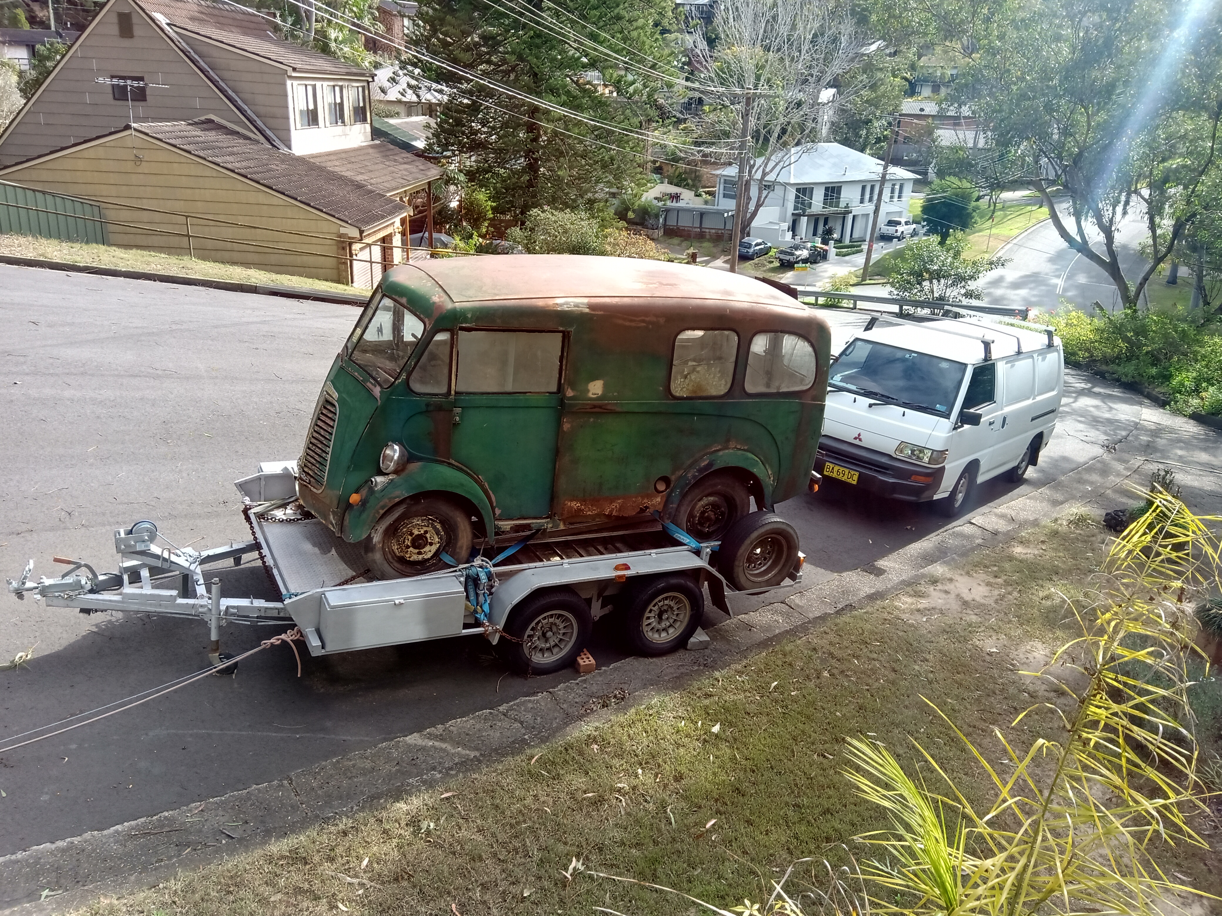 1948 MORRIS COMMERCIAL PV VAN