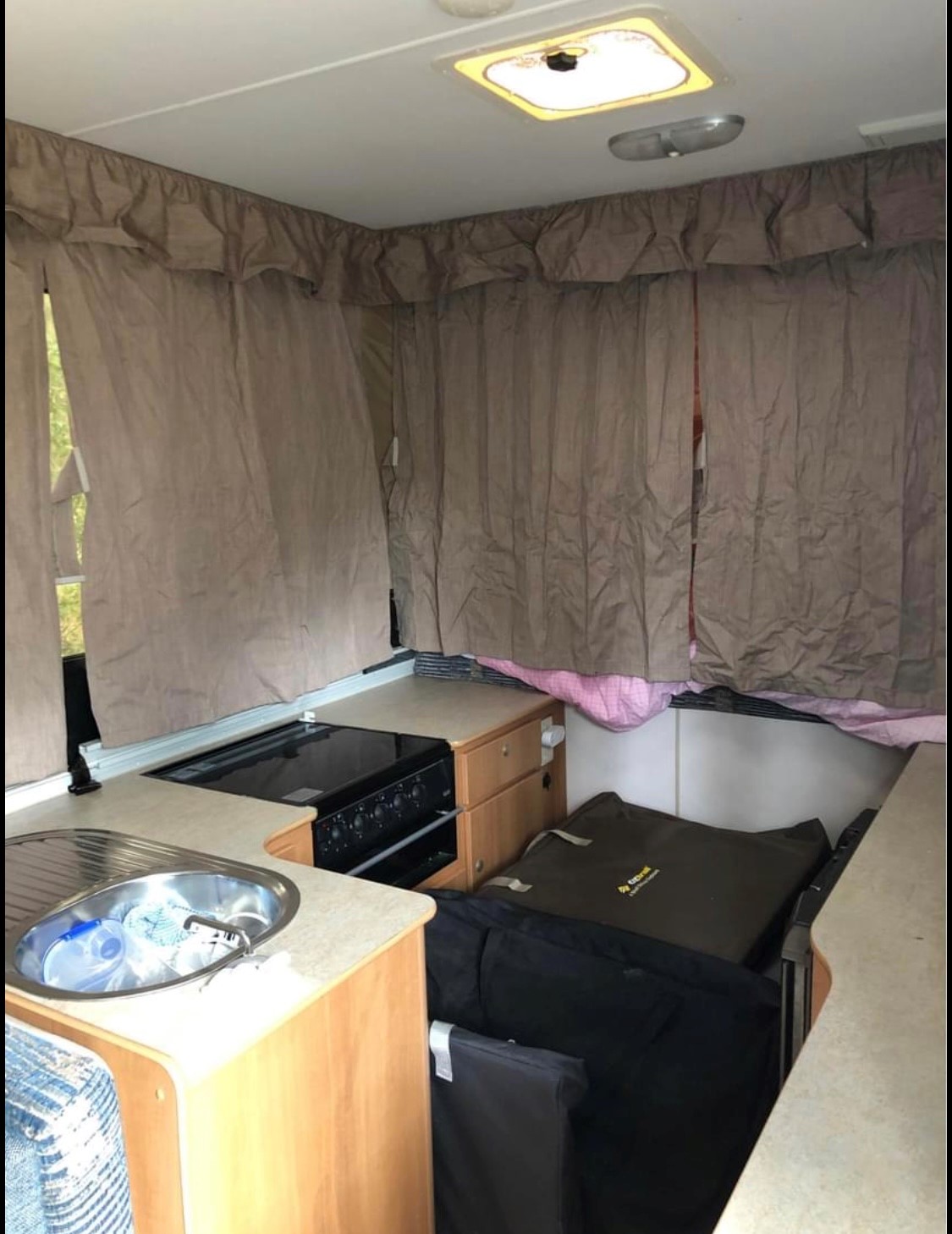 2010 JAYCO FLAMINGO OUTBACK CAMPER
