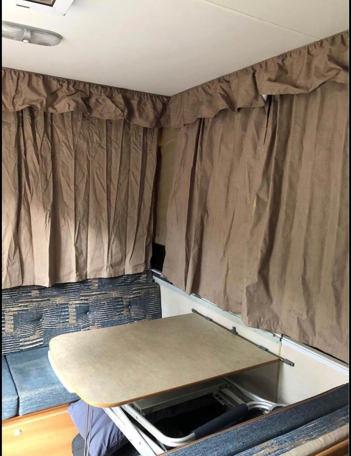 2010 JAYCO FLAMINGO OUTBACK CAMPER