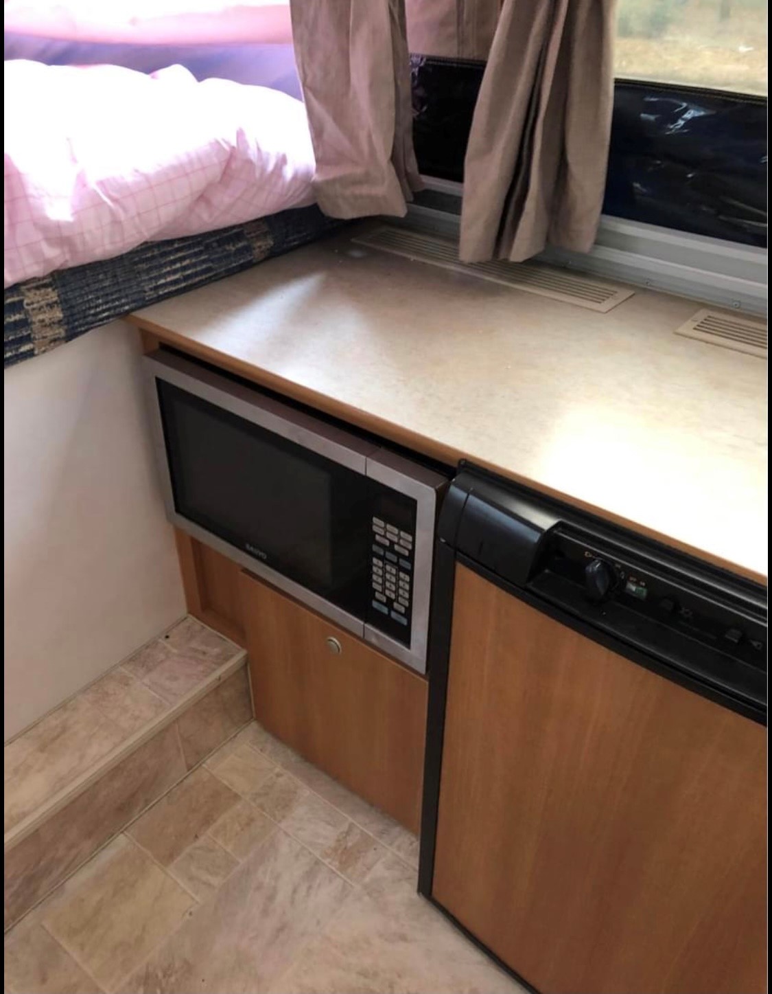 2010 JAYCO FLAMINGO OUTBACK CAMPER