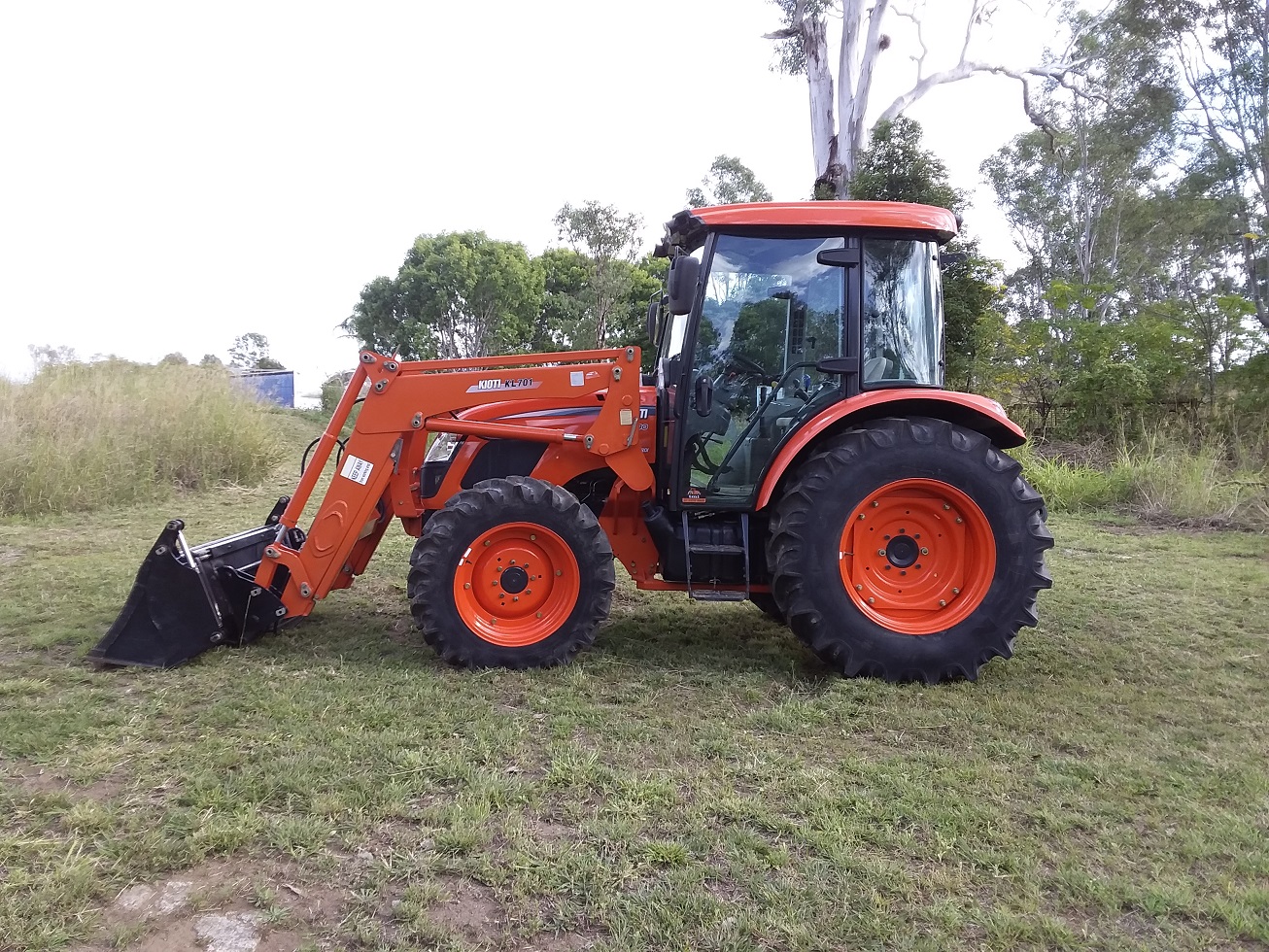2016 KIOTI RX830 CAB TRACTOR
