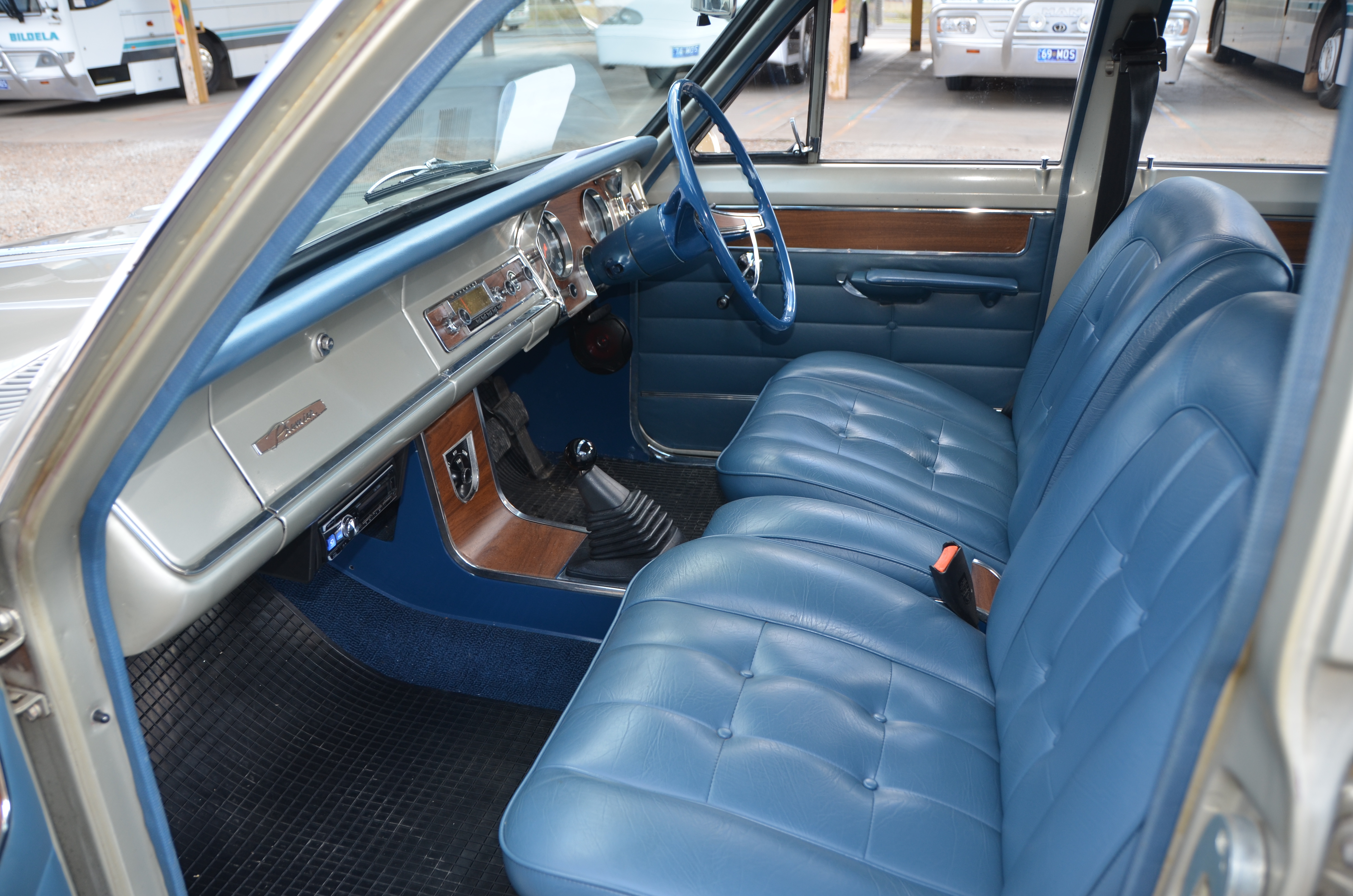 1967 HOLDEN PREMIER HR SEDAN 