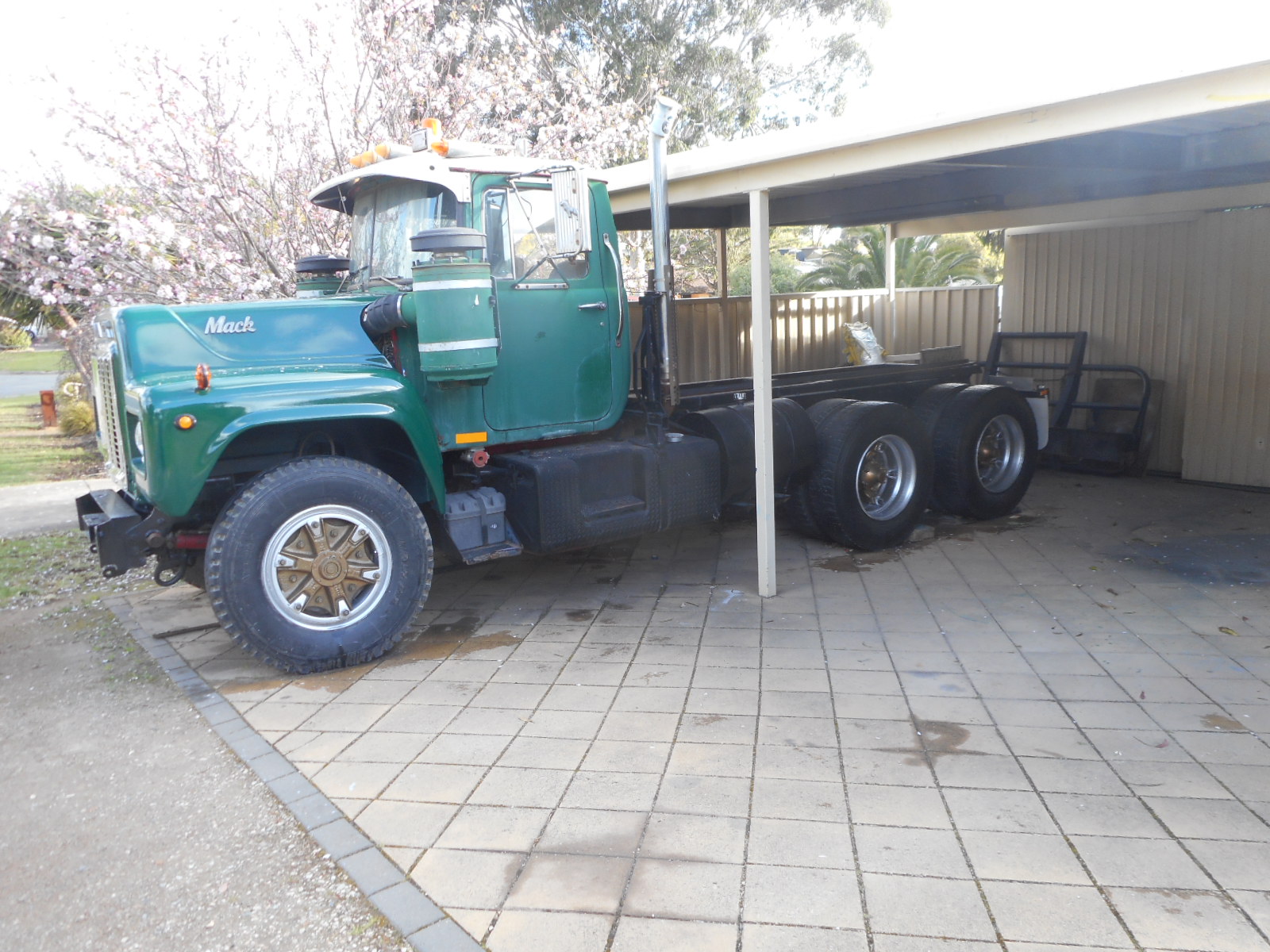 1979 MACK R600 PRIME MOVER