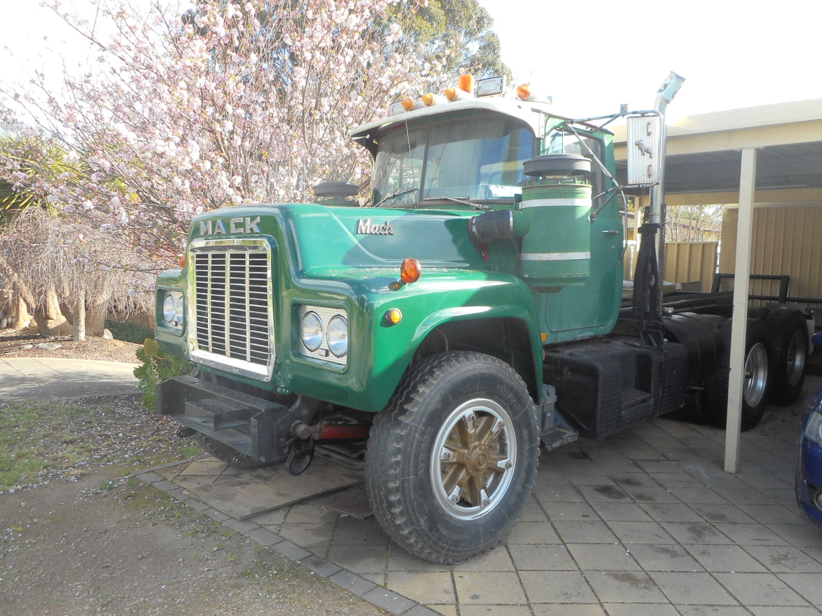 1979 MACK R600 PRIME MOVER