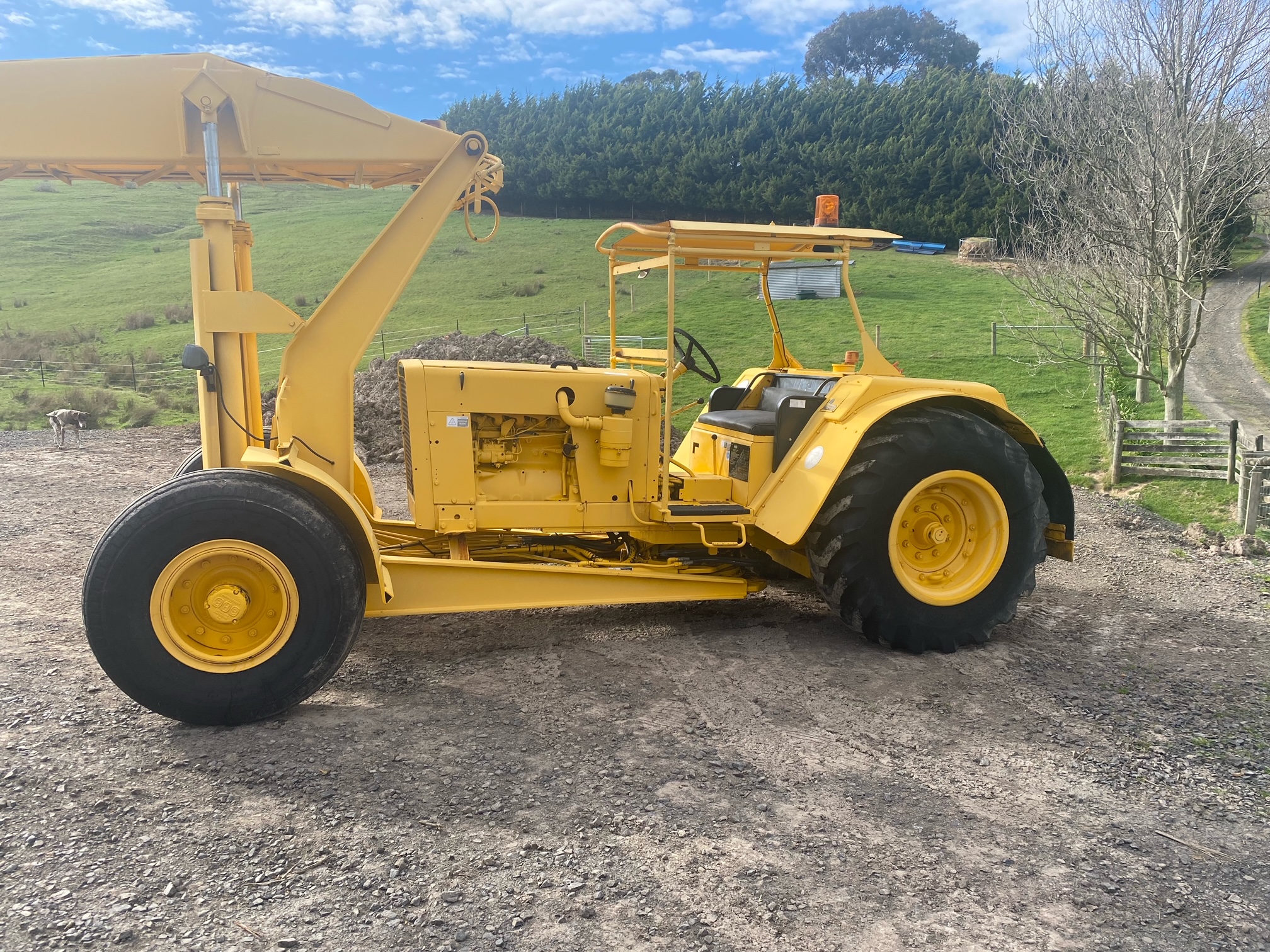 BHB CHAMBERLAIN 6 TON TRACTOR CRANE