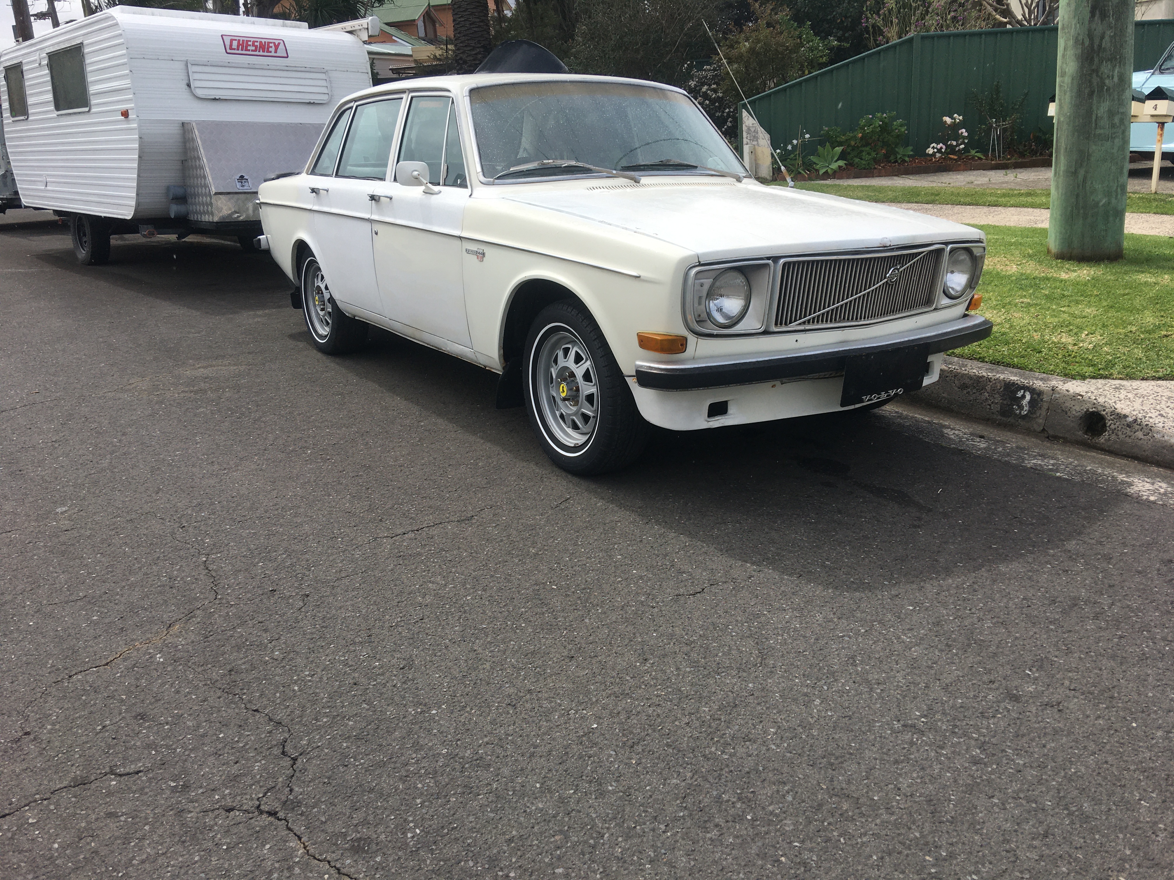 1971 VOLVO DE LUXE 144S SEDAN